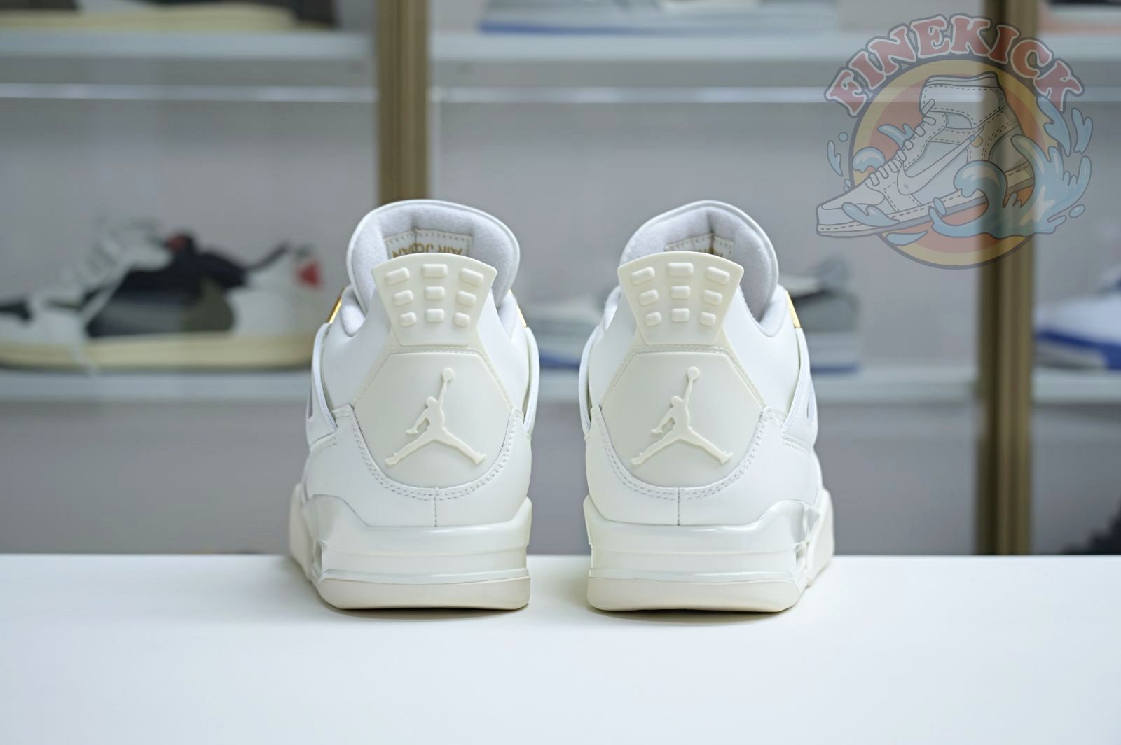 Air Jordan 4
