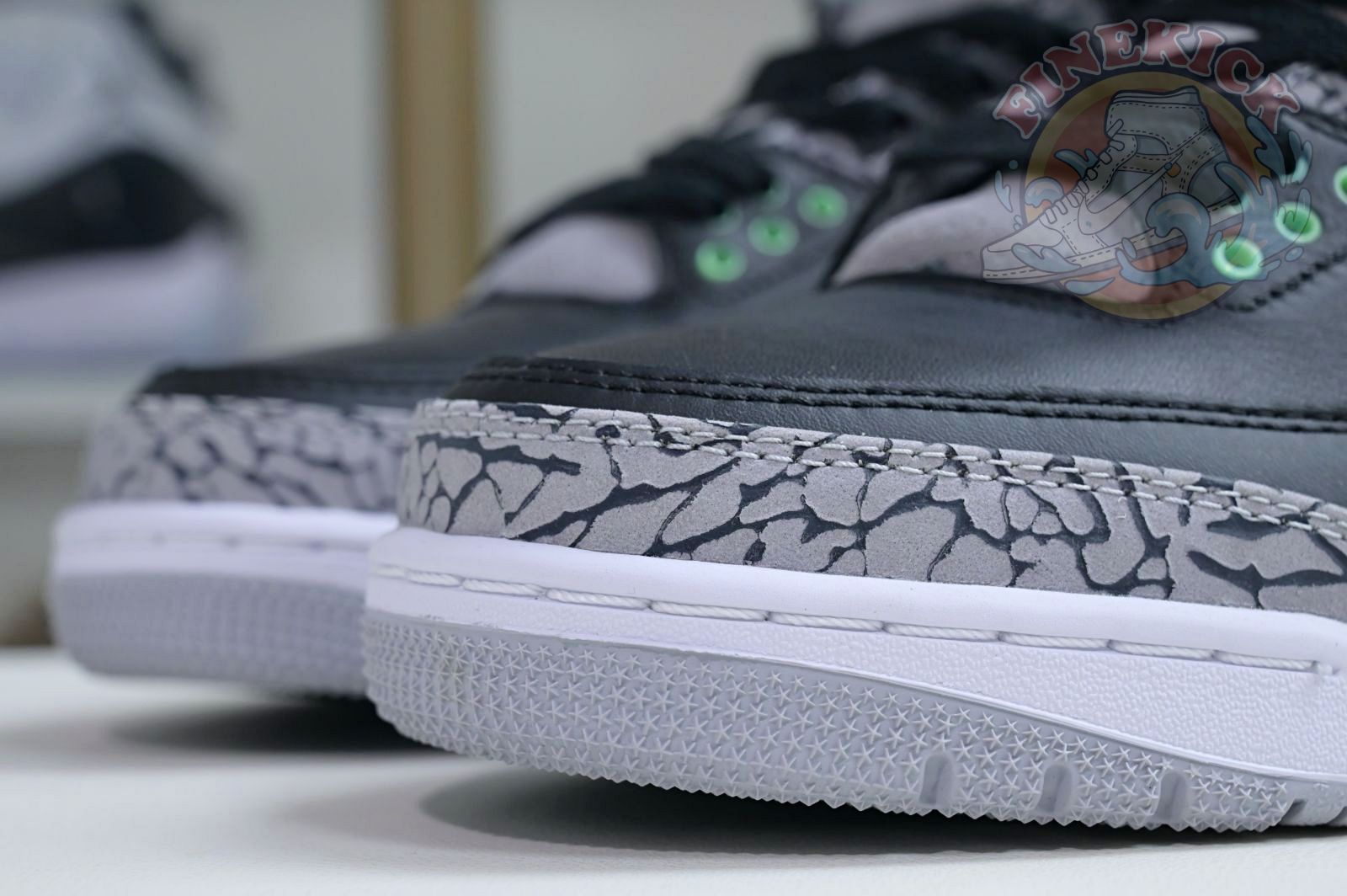 Air Jordan 3 Green Glow