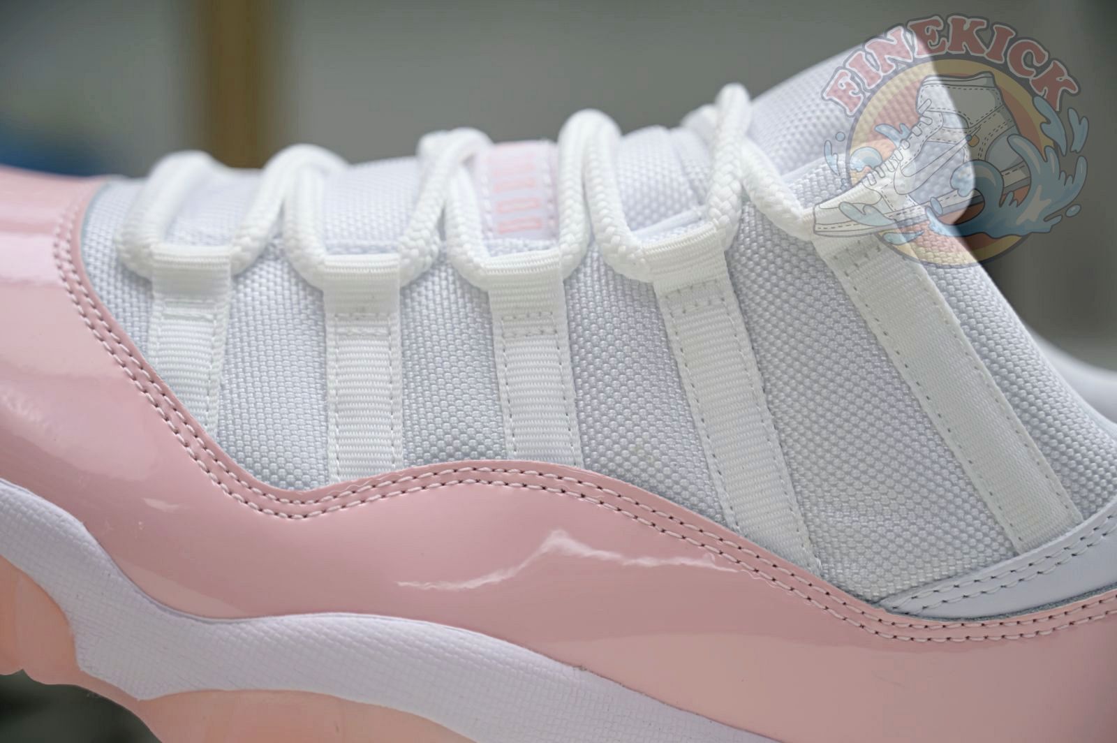 Air Jordan 11 Low WMNS