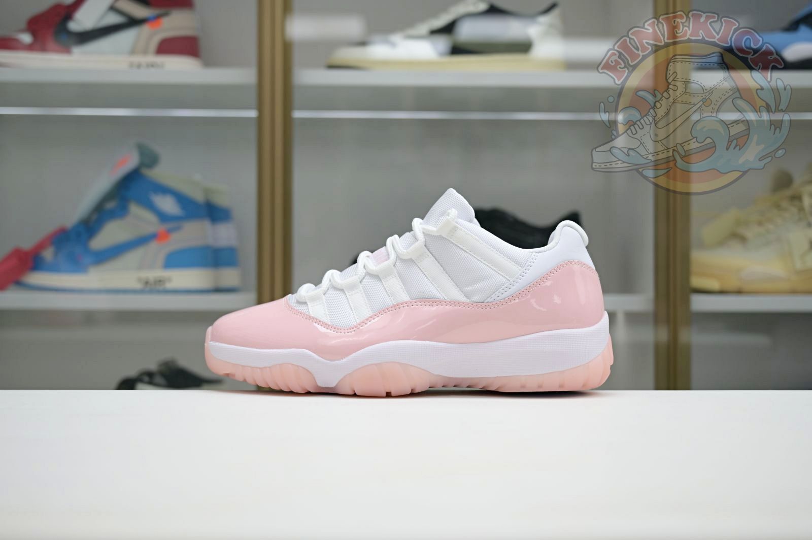 Air Jordan 11 Low WMNS