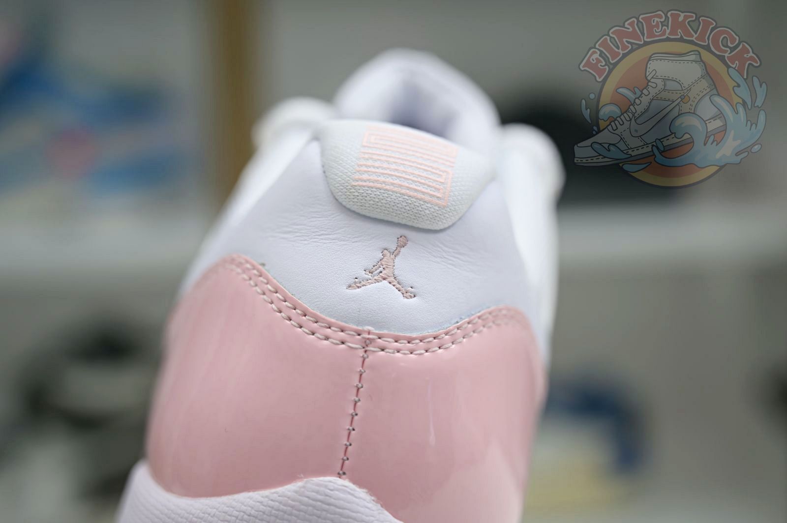 Air Jordan 11 Low WMNS