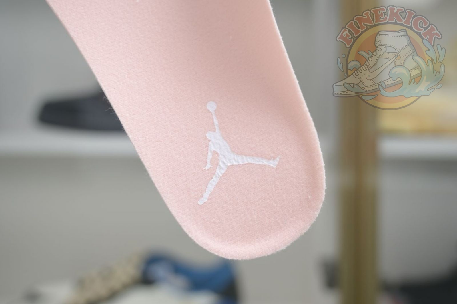 Air Jordan 11 Low WMNS