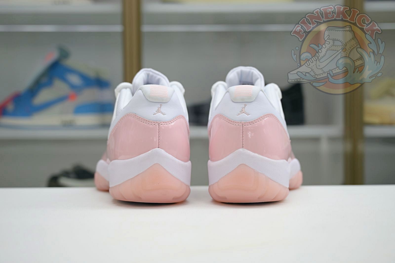 Air Jordan 11 Low WMNS