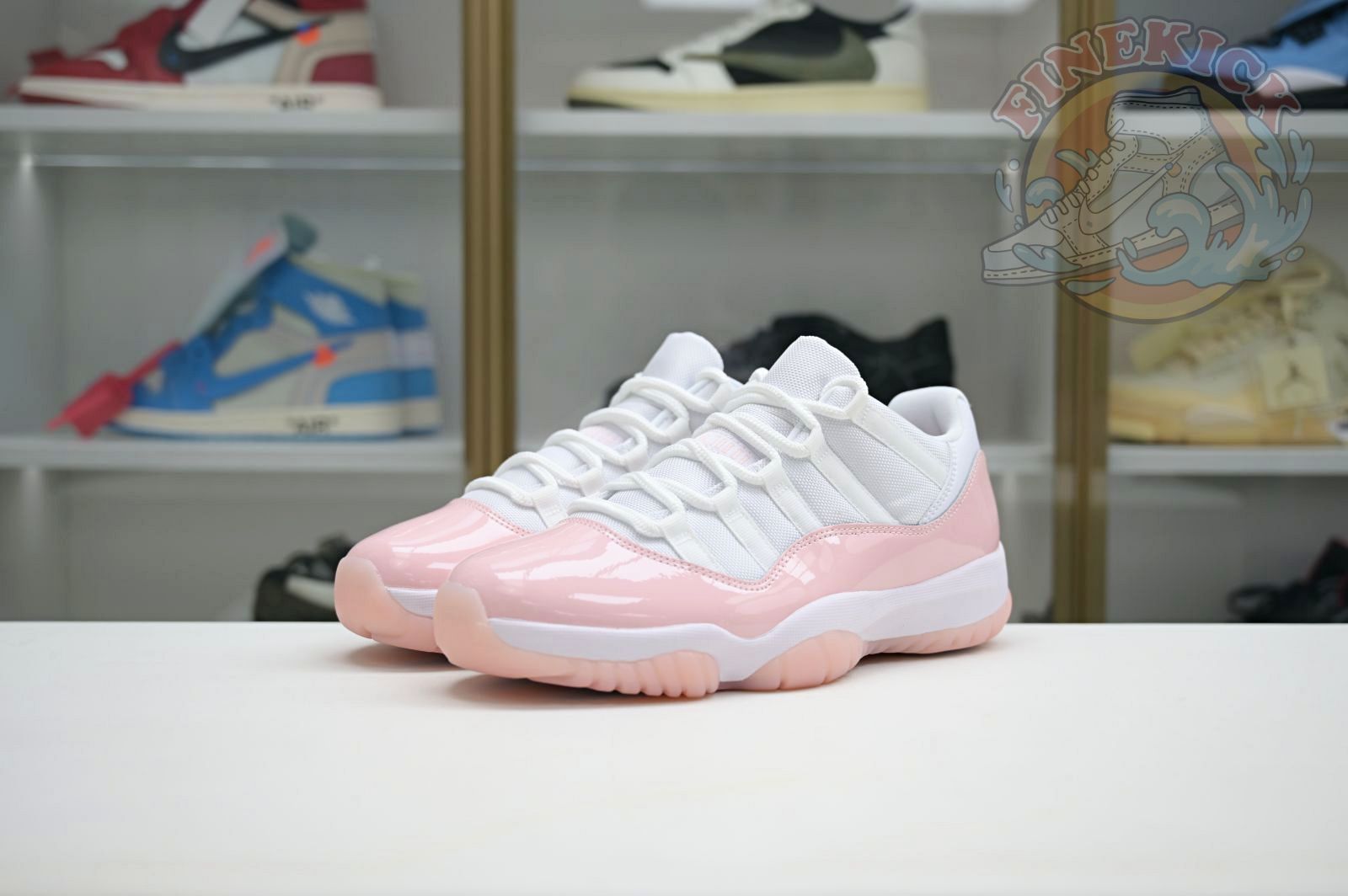 Air Jordan 11 Low WMNS