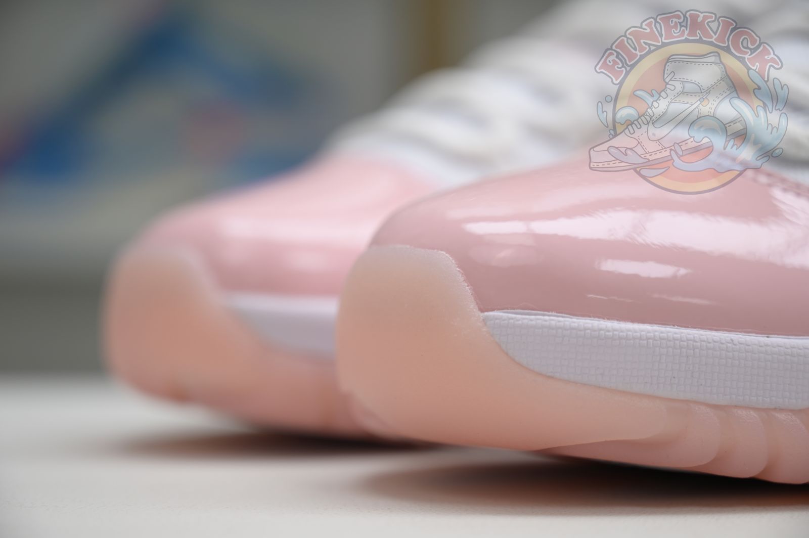 Air Jordan 11 Low WMNS