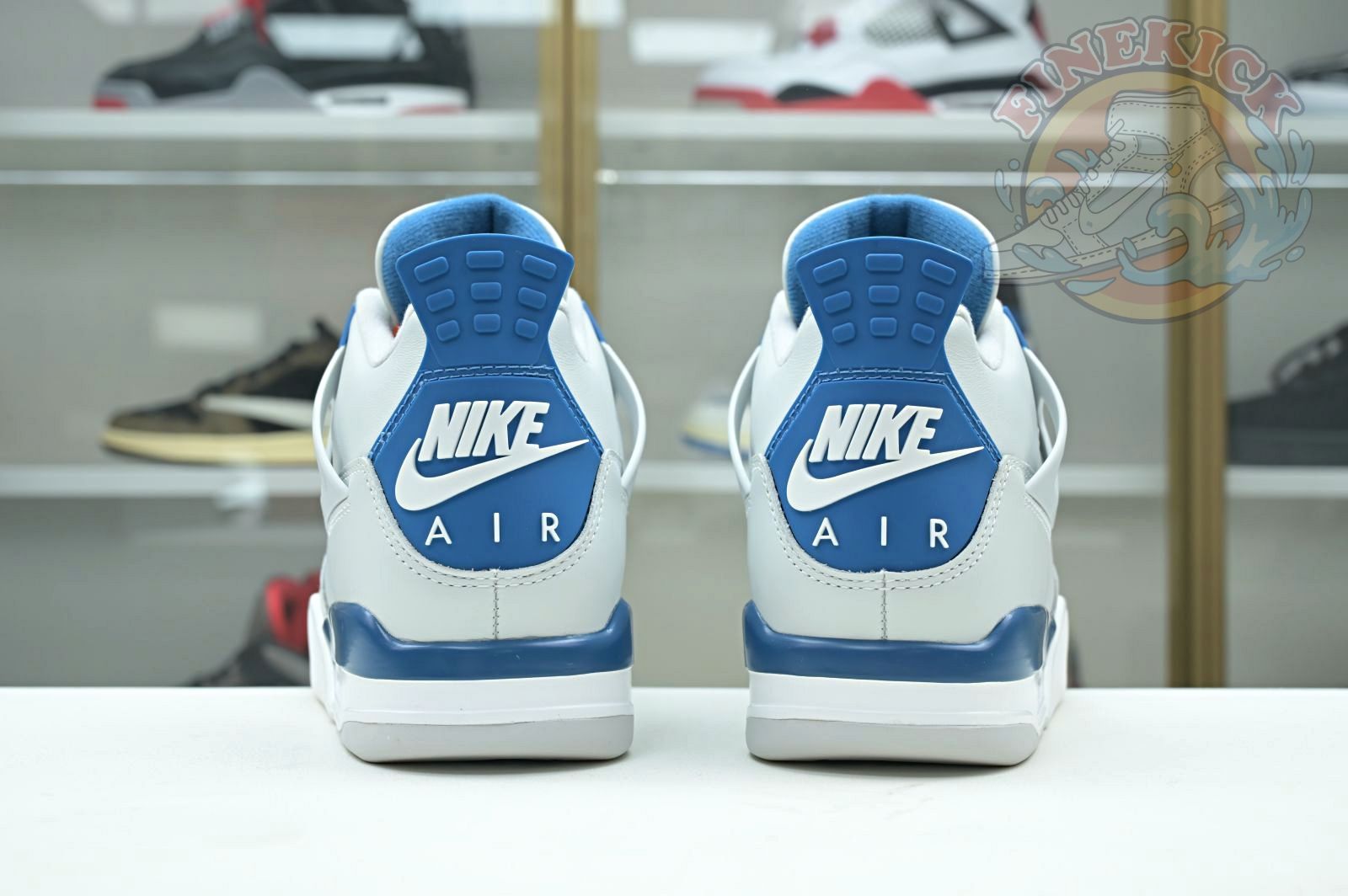 Air Jordan 4