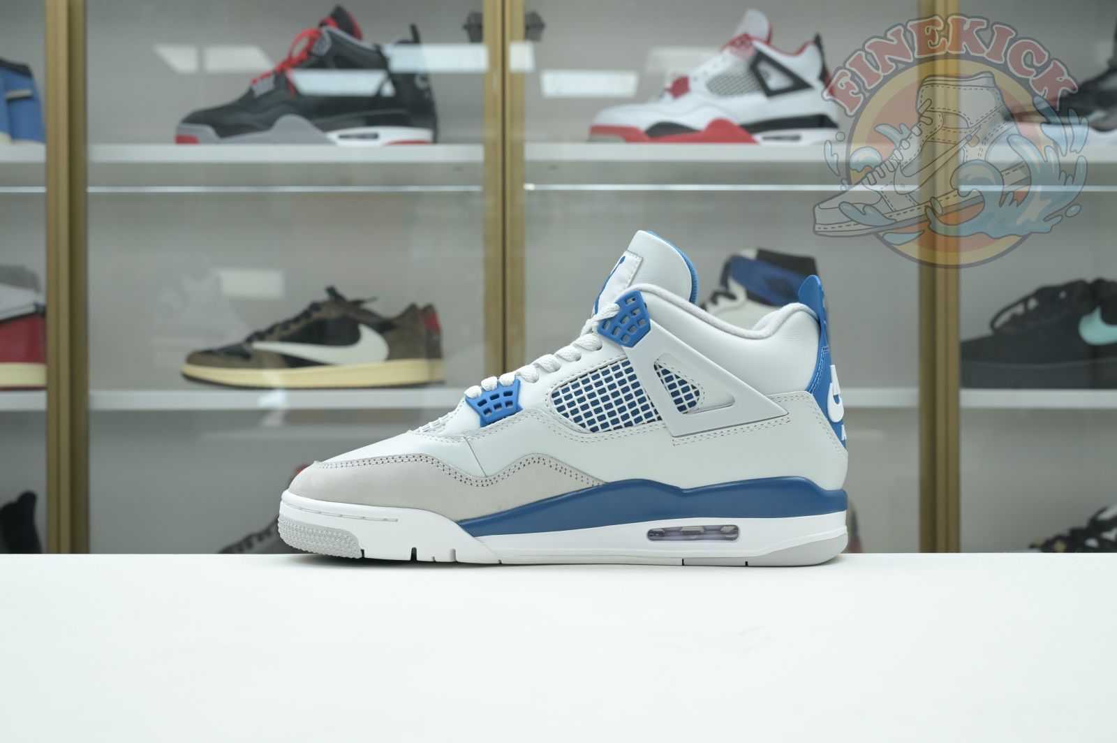 Air Jordan 4