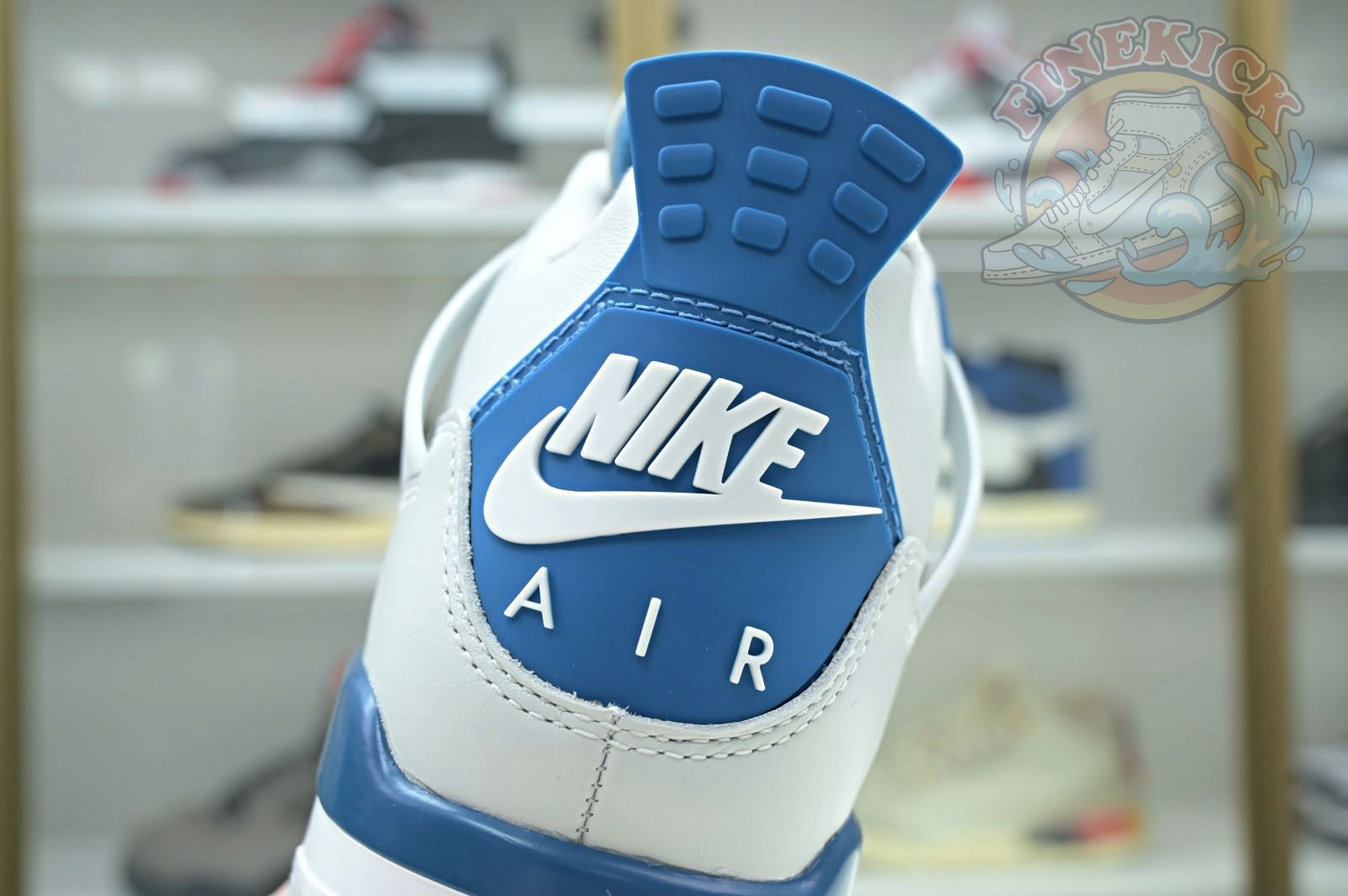 Air Jordan 4