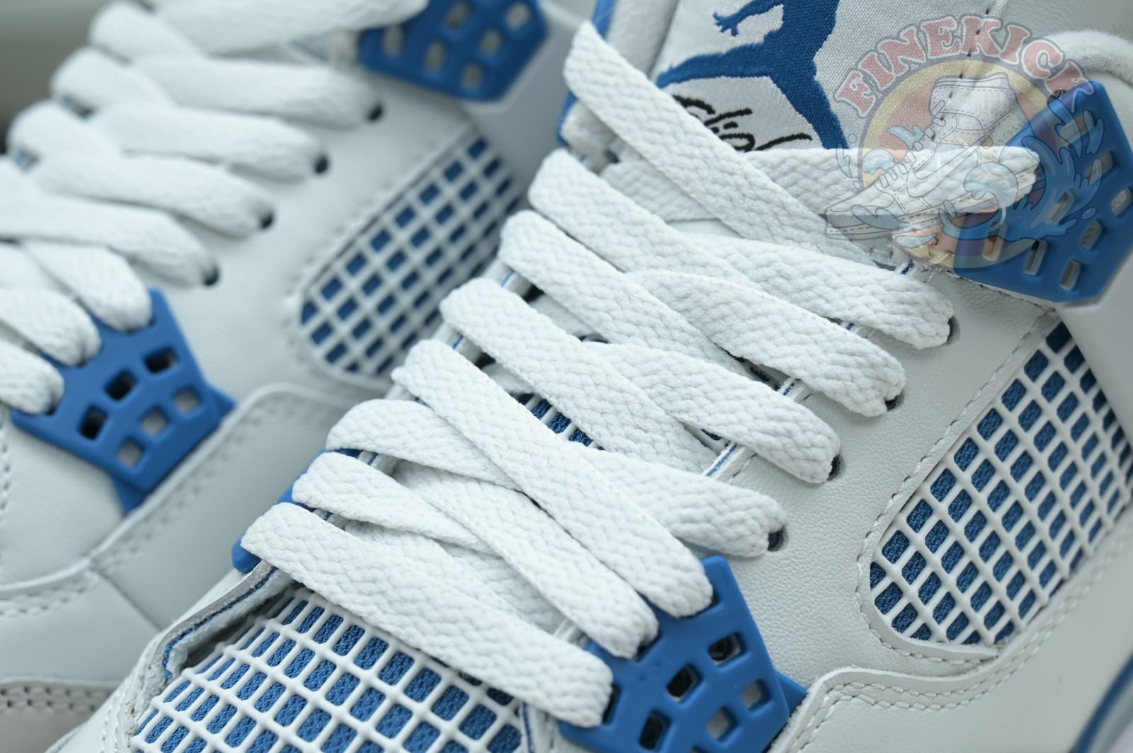 Air Jordan 4