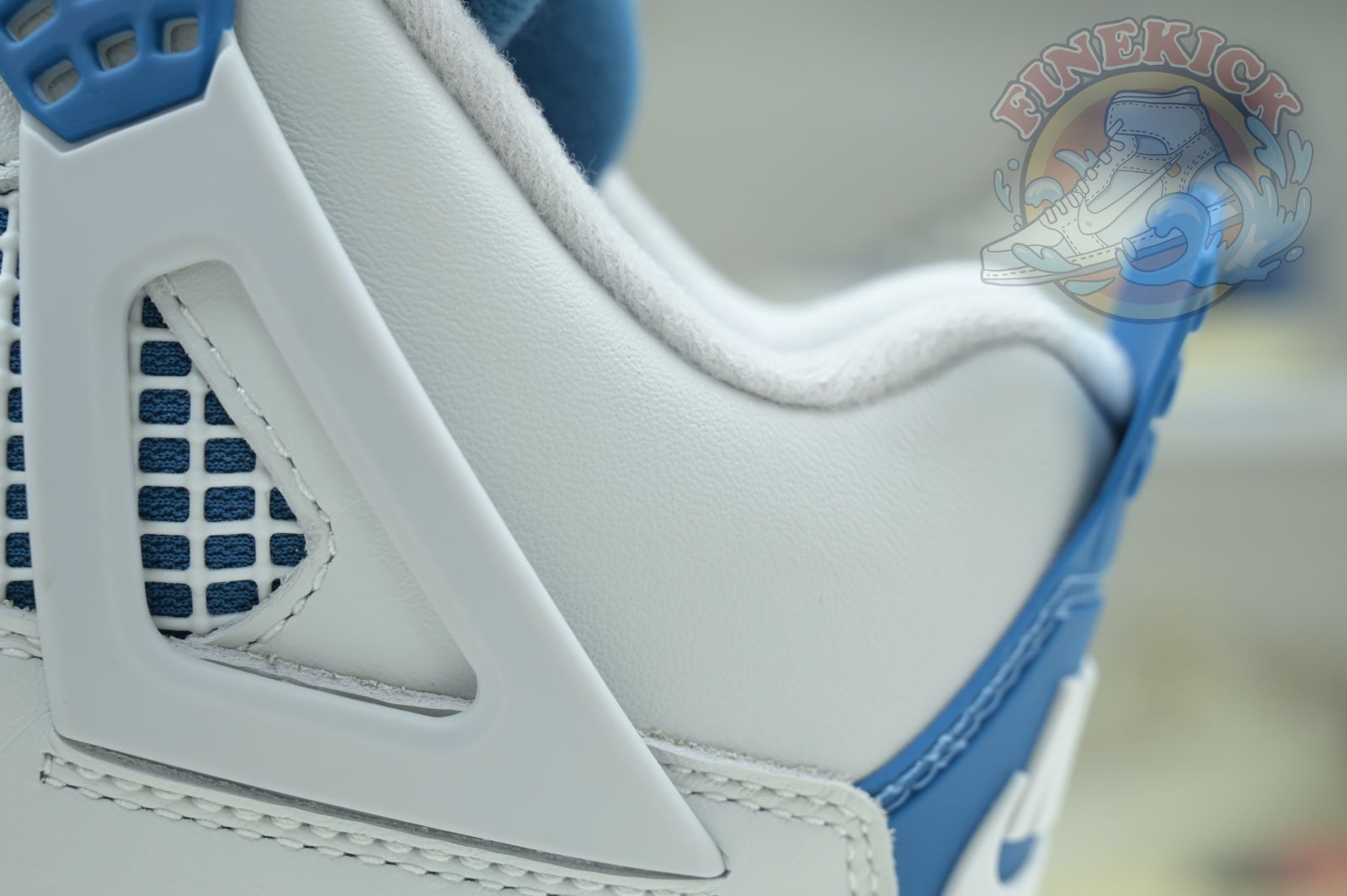 Air Jordan 4