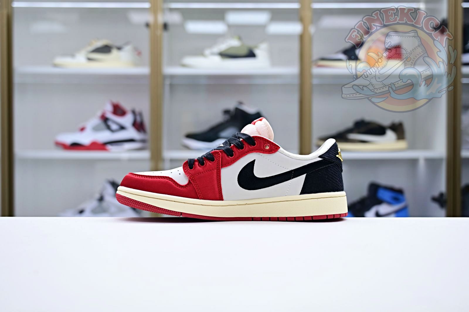 Trophy Room x Air Jordan 1 Low OG “Away”
