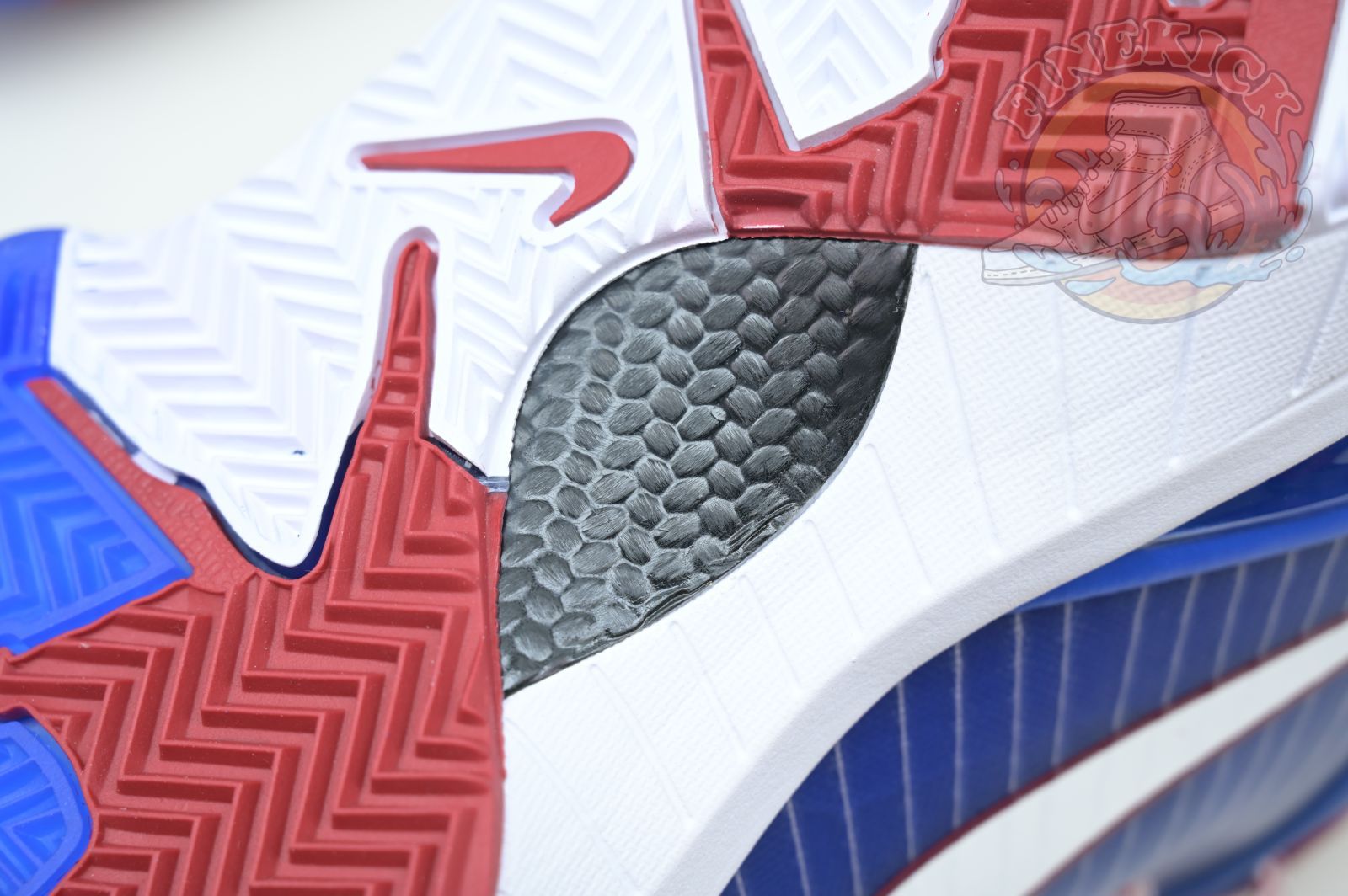 Nike Zoom Kobe 4 Protro