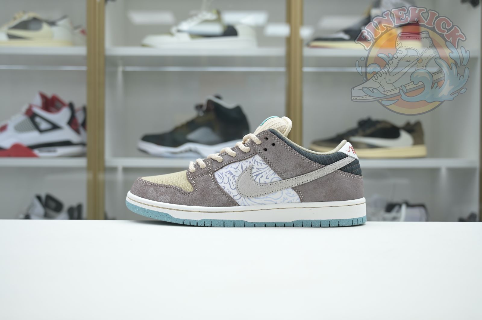 Nike SB Dunk Low