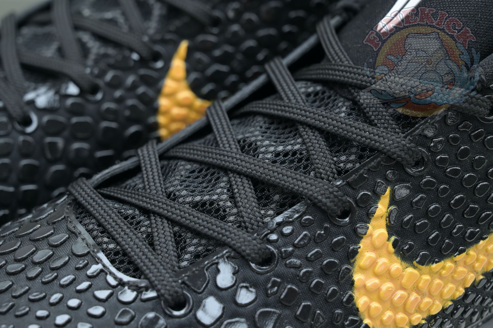 Nike Zoom Kobe 6 Black Del Sol