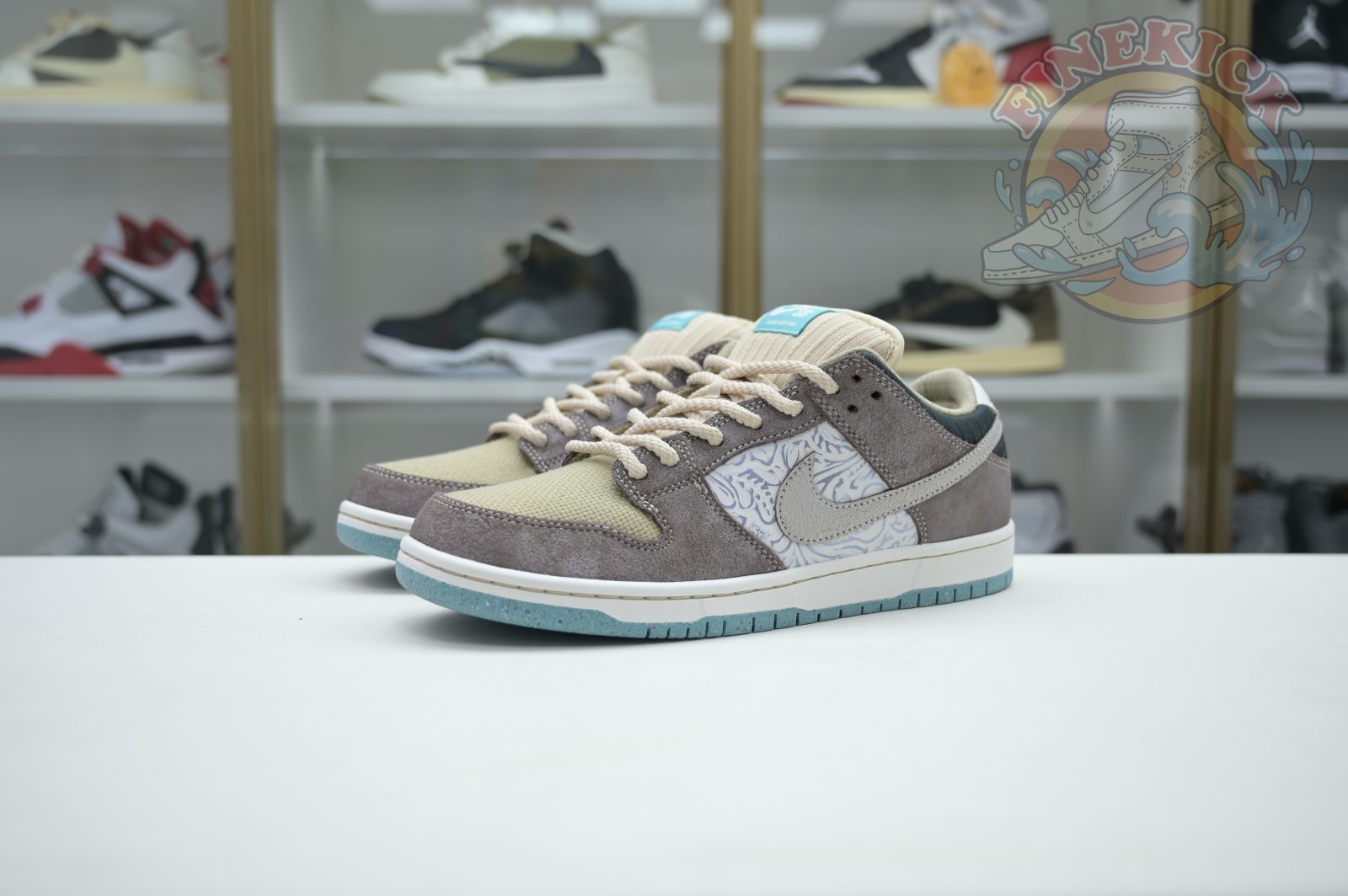 Nike SB Dunk Low