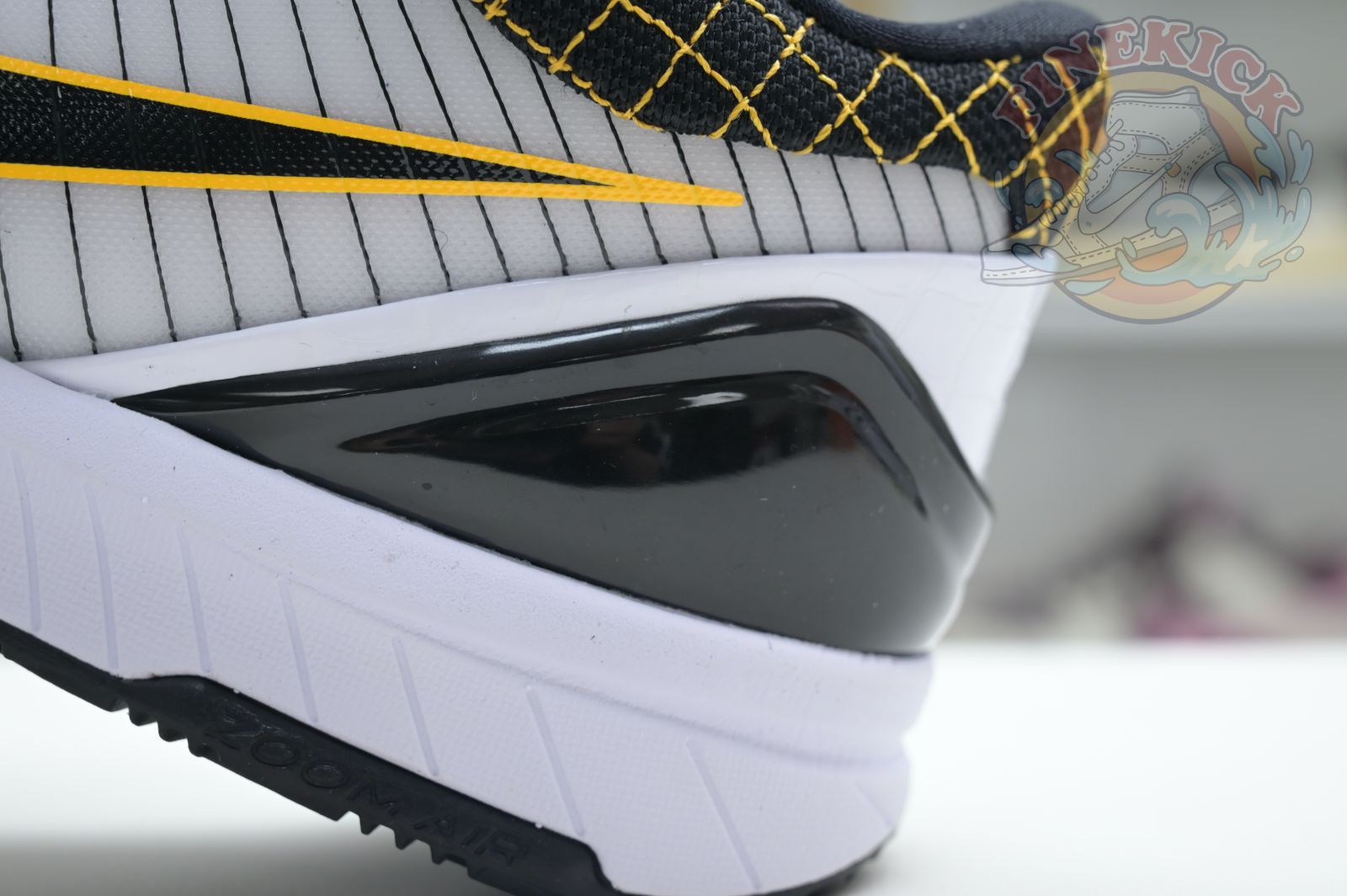 Nike Zoom Kobe 4 Protro