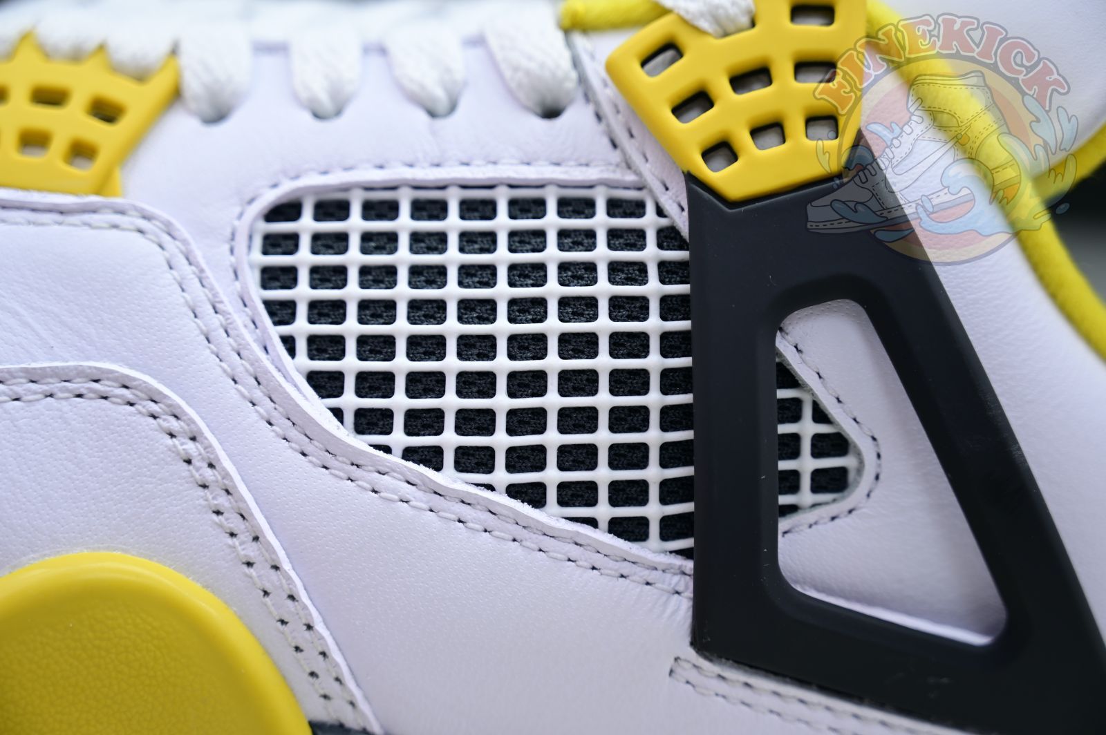 Air Jordan 4
