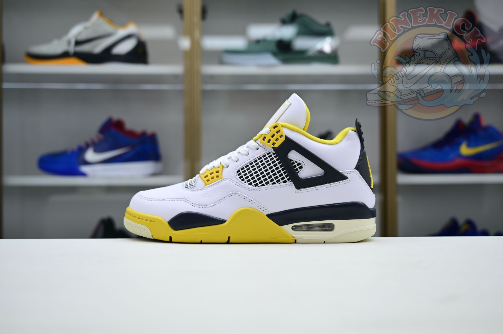 Air Jordan 4