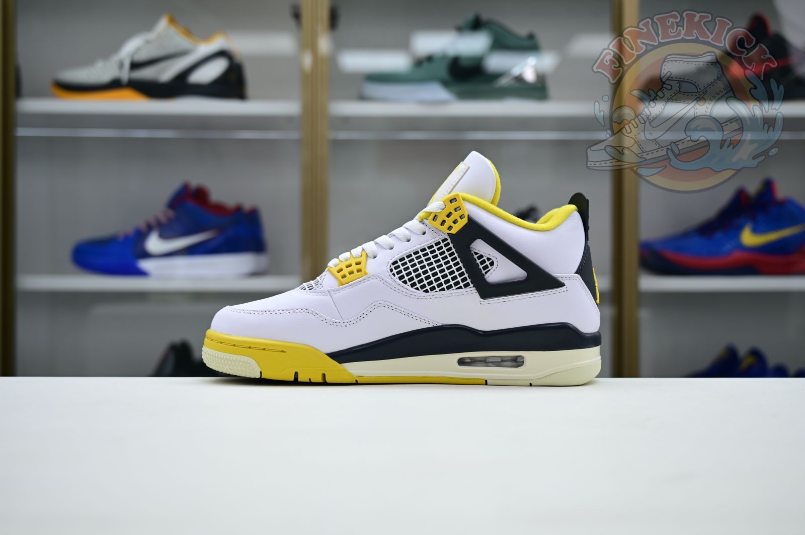 Air Jordan 4