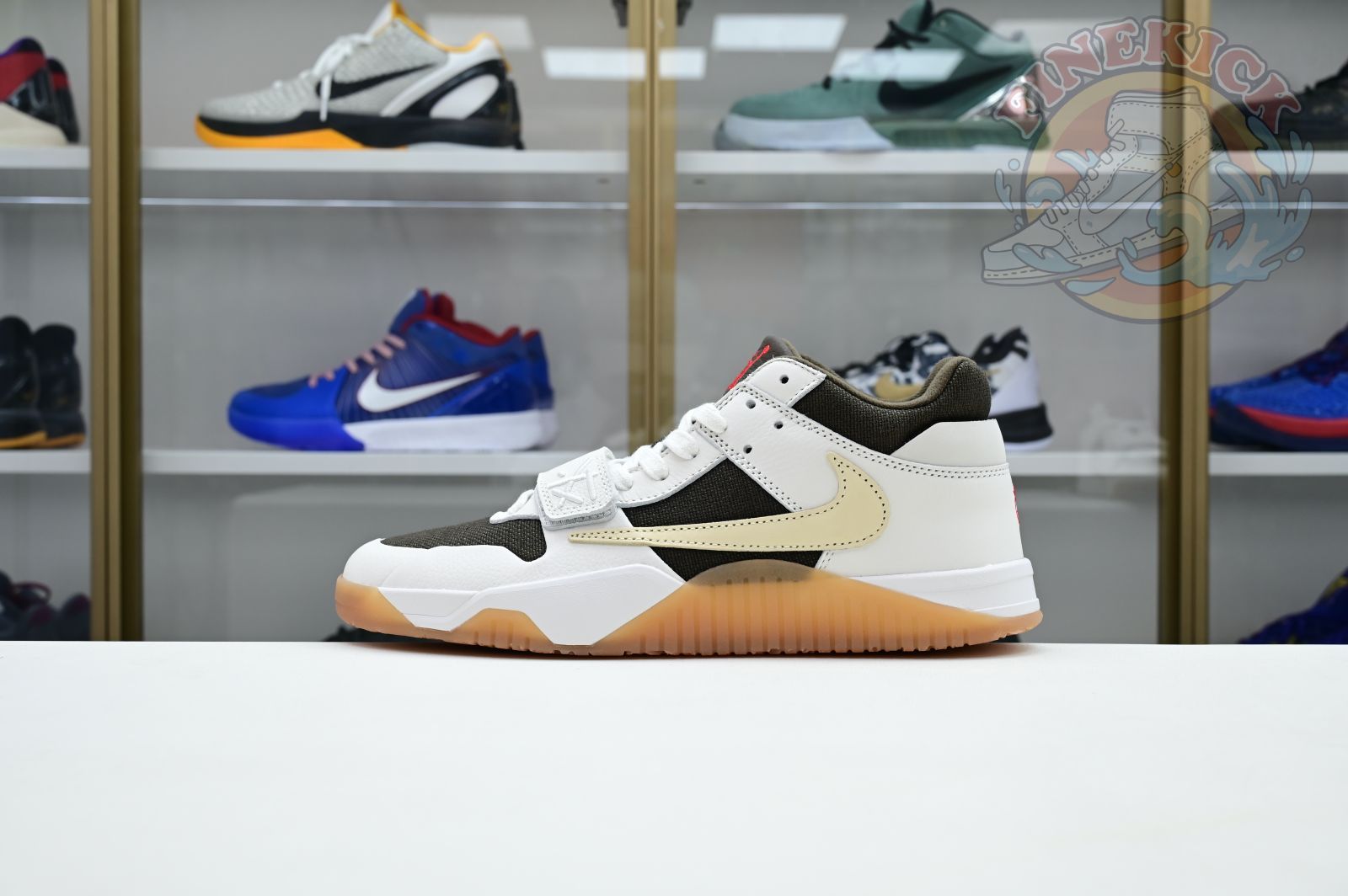 Travis Scott x Jordan Executive The Check