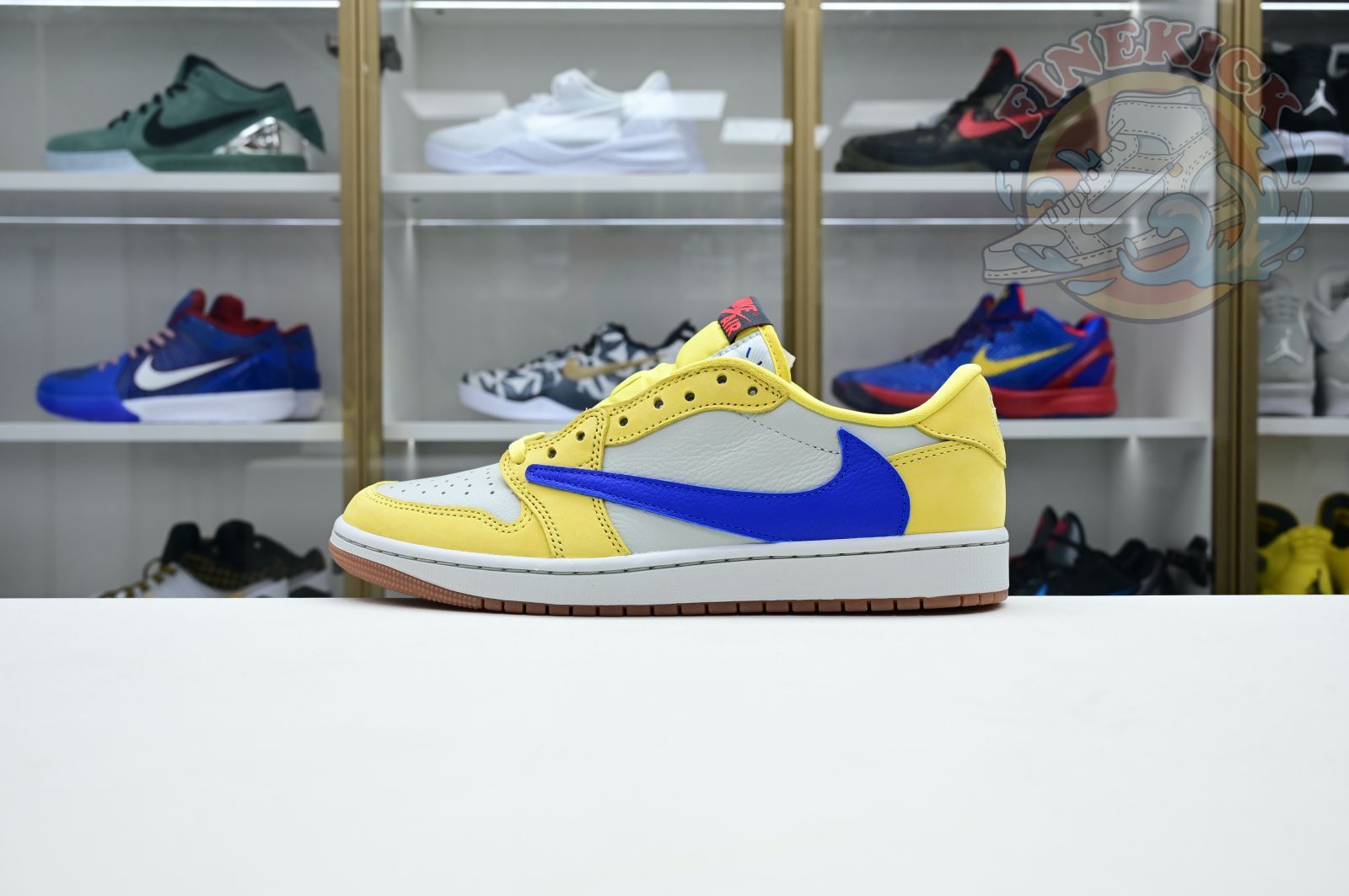 Travis Scott x Air Jordan 1Low Canary