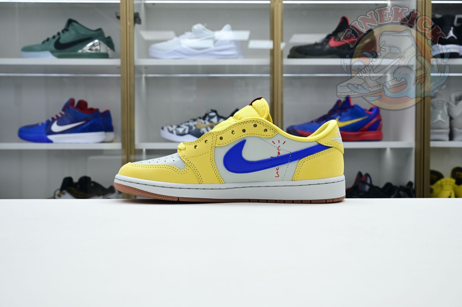 Travis Scott x Air Jordan 1Low Canary