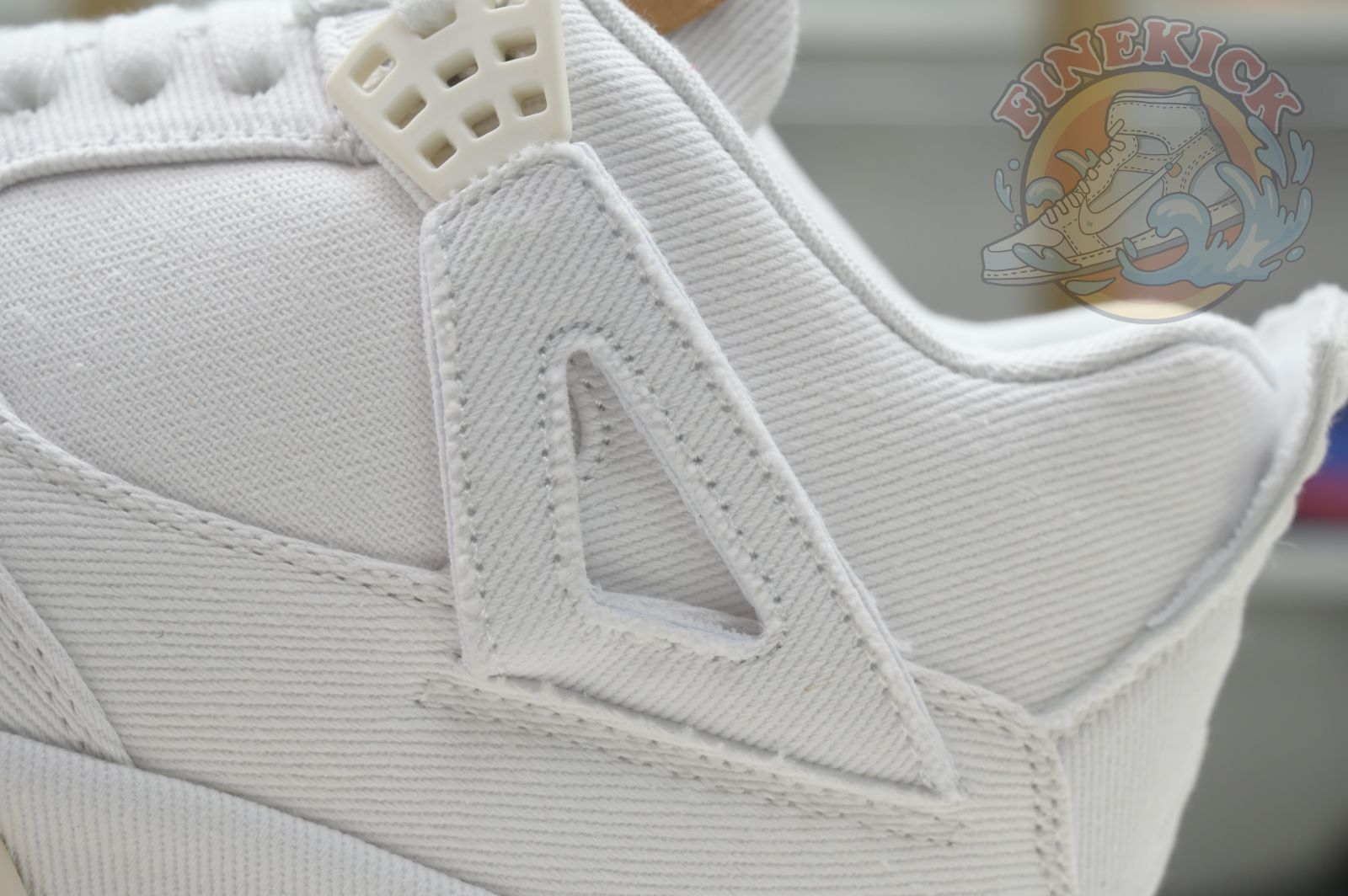 Air Jordan 4 levis white (levis tag)