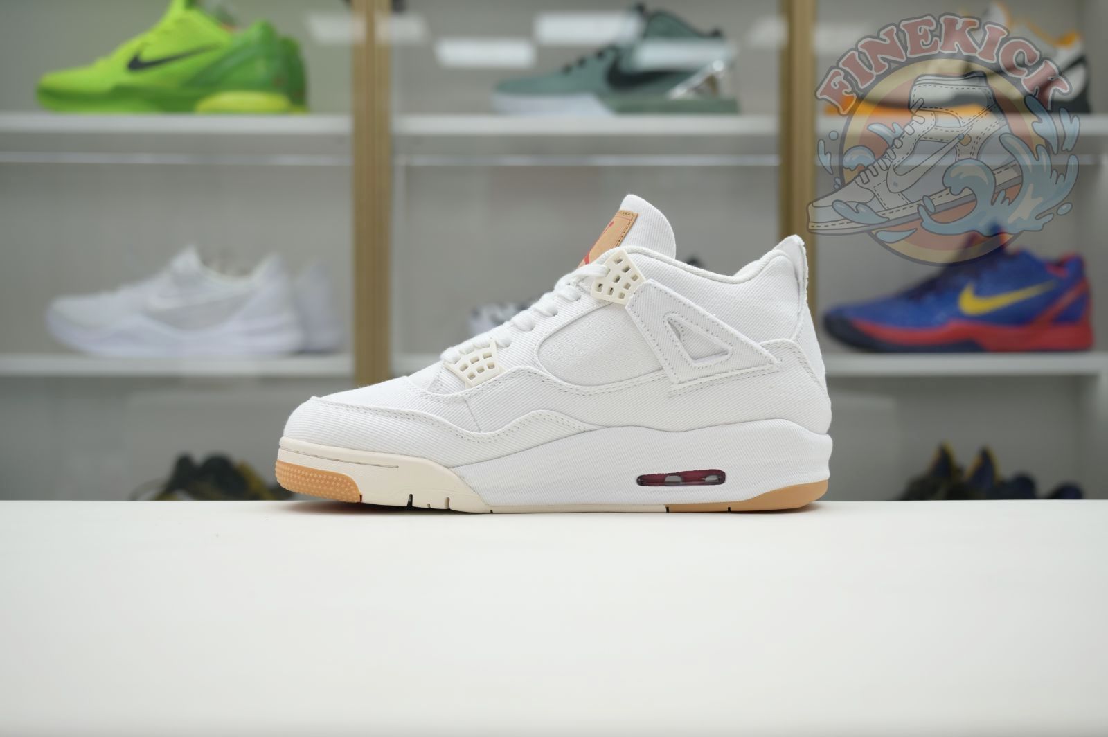 Air Jordan 4 levis white (levis tag)