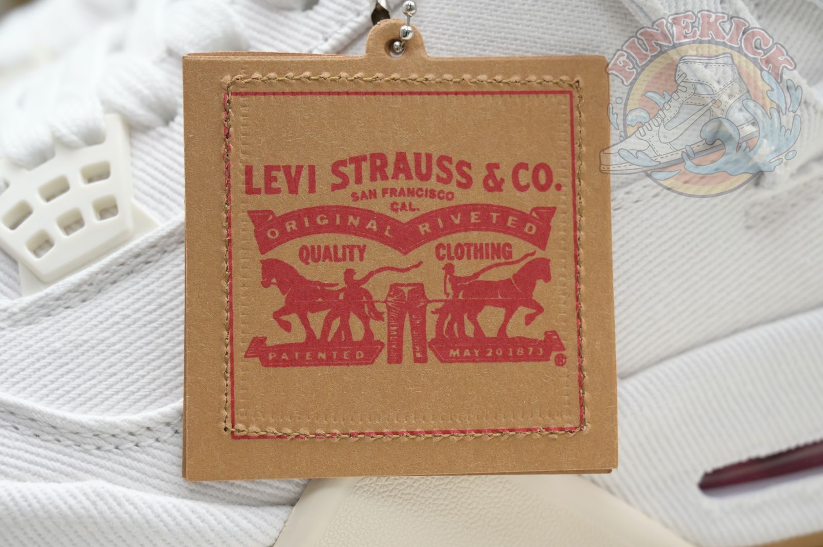 Air Jordan 4 levis white (levis tag)