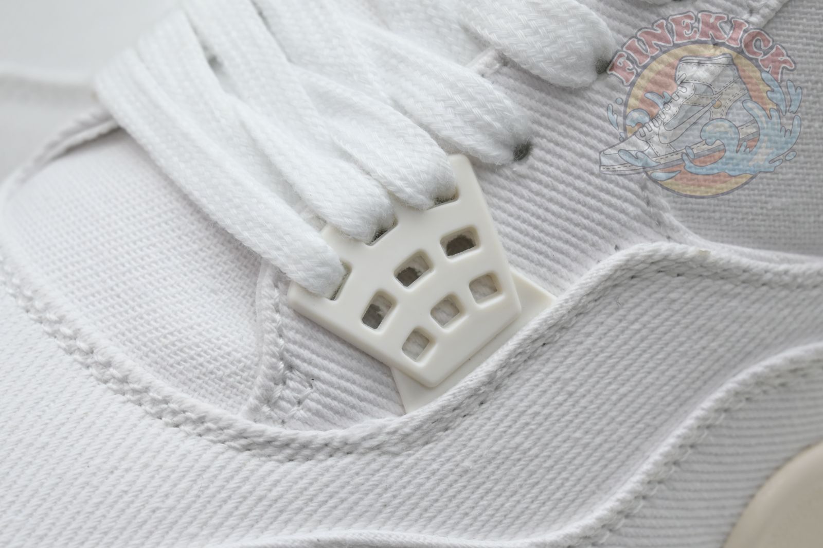 Air Jordan 4 levis white (levis tag)