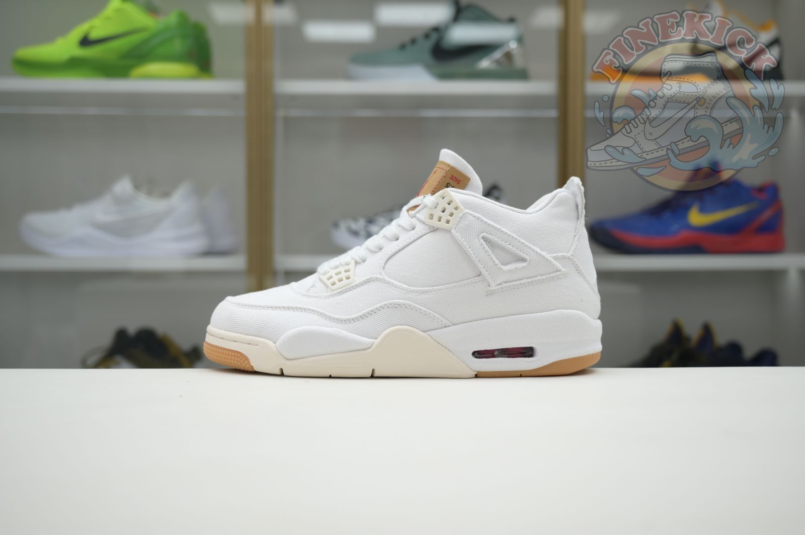Air Jordan 4 levis white (levis tag)