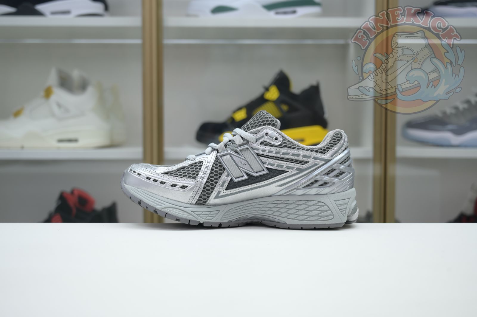 New Balance NB 1906R Y2K