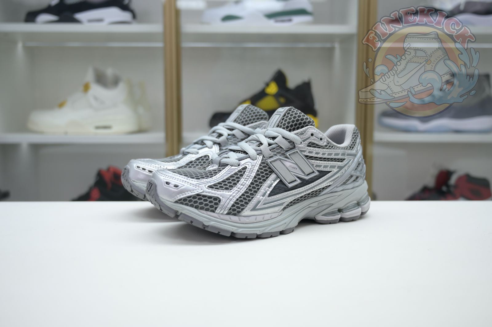 New Balance NB 1906R Y2K