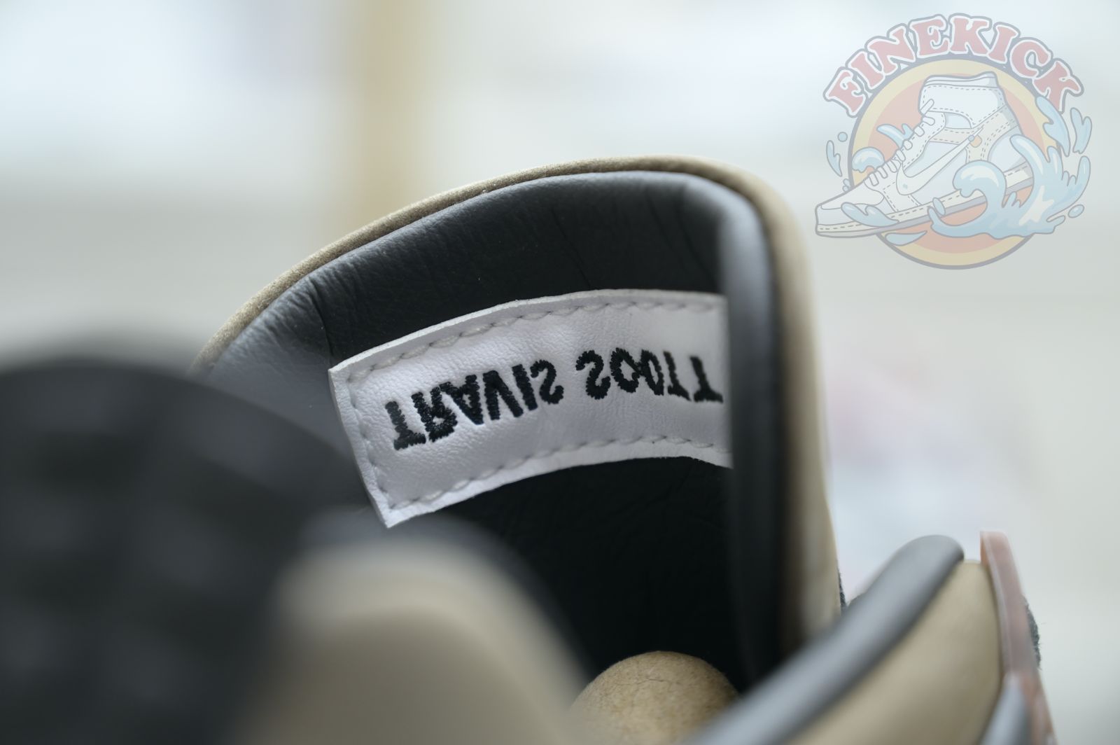 AIR JORDAN 4 RETRO COLOR