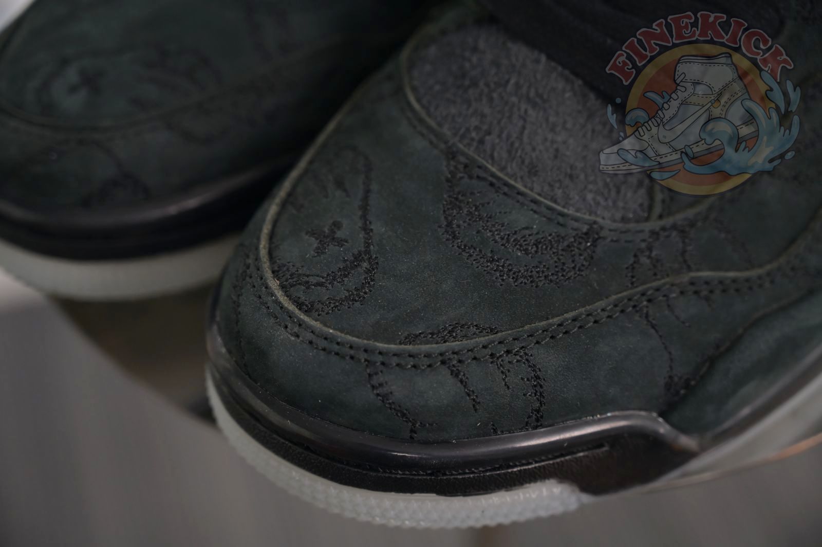 Air Jordan 4 kaws black