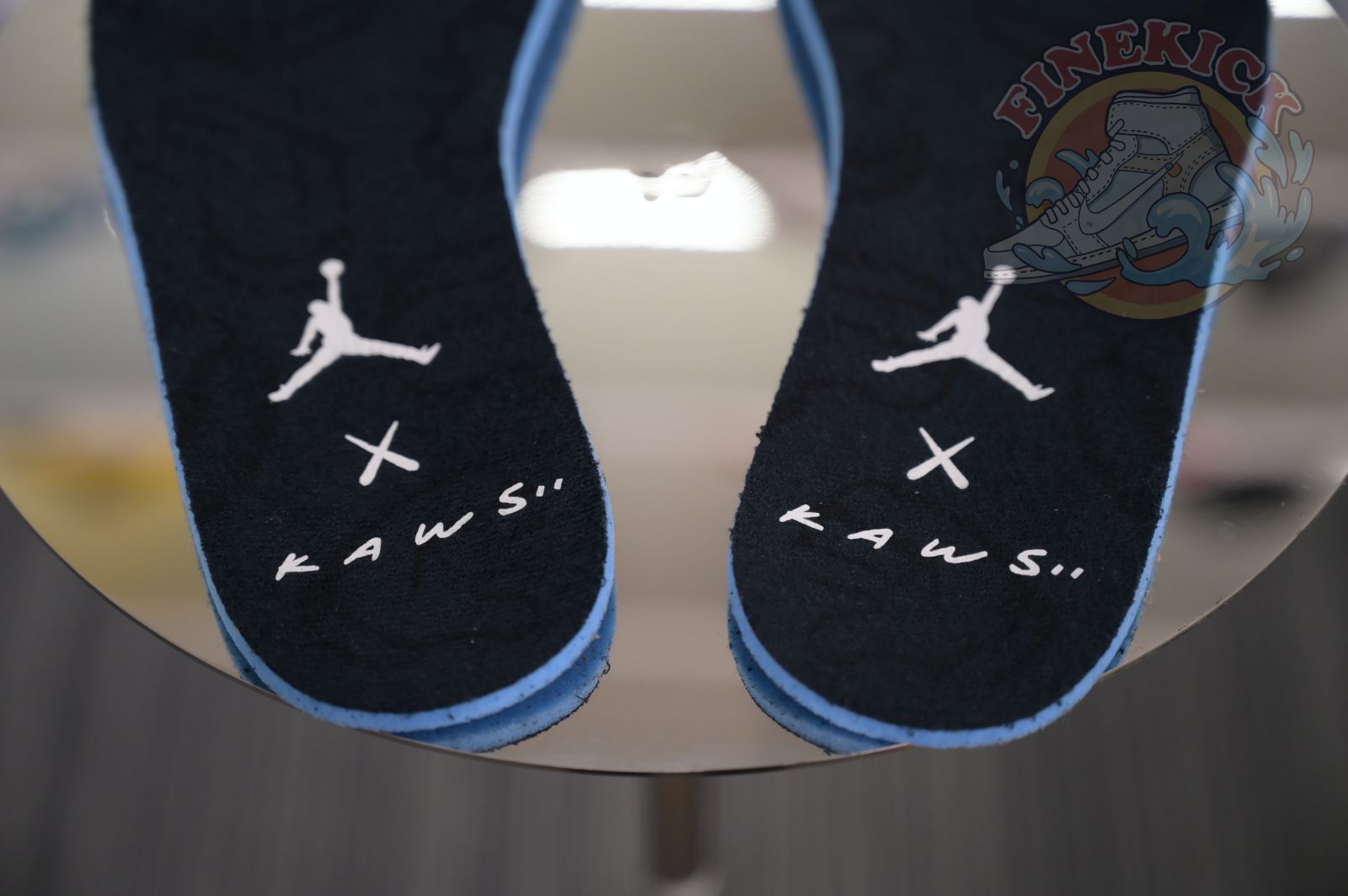 Air Jordan 4 kaws black
