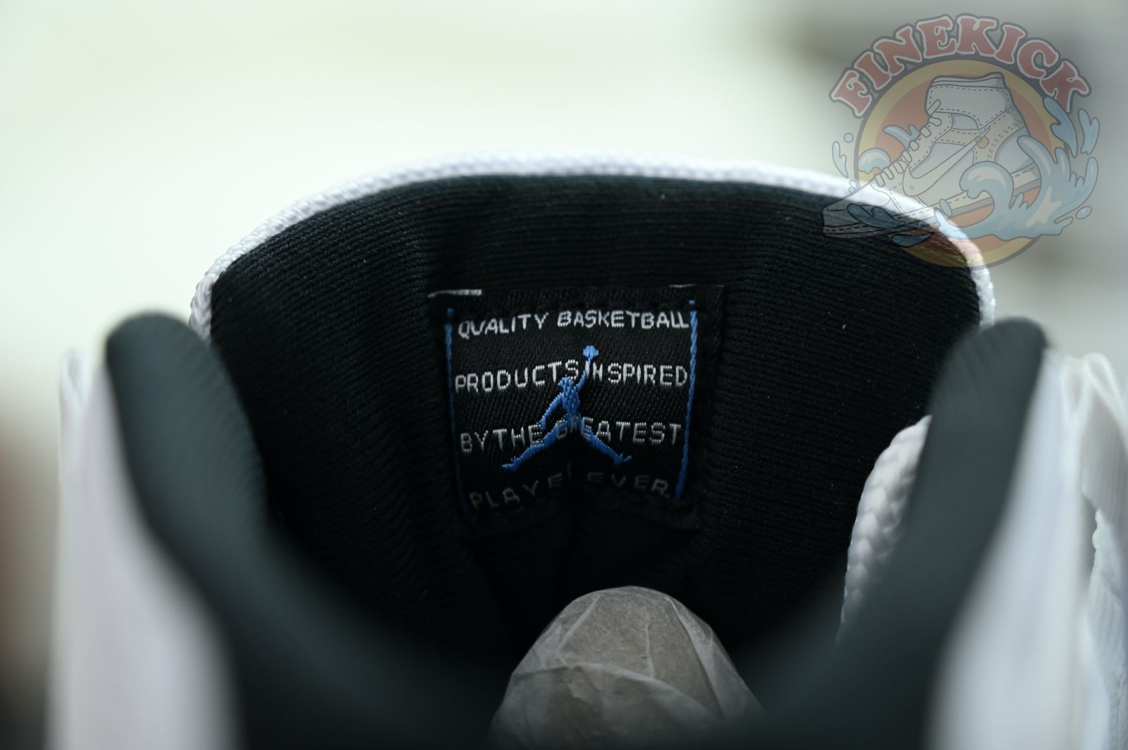 Air Jordan 11“Legend Blue” 2024