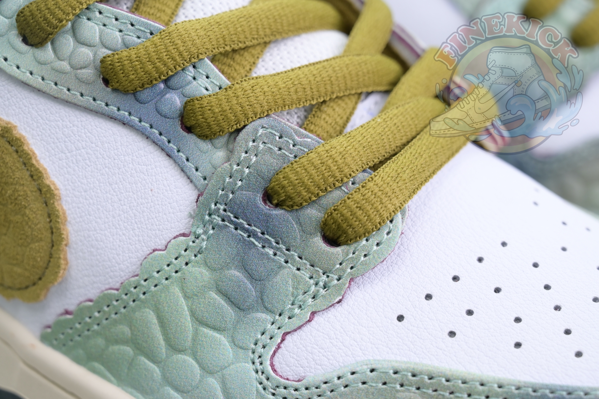 Alexis Sablone x Nike Dunk SB Low