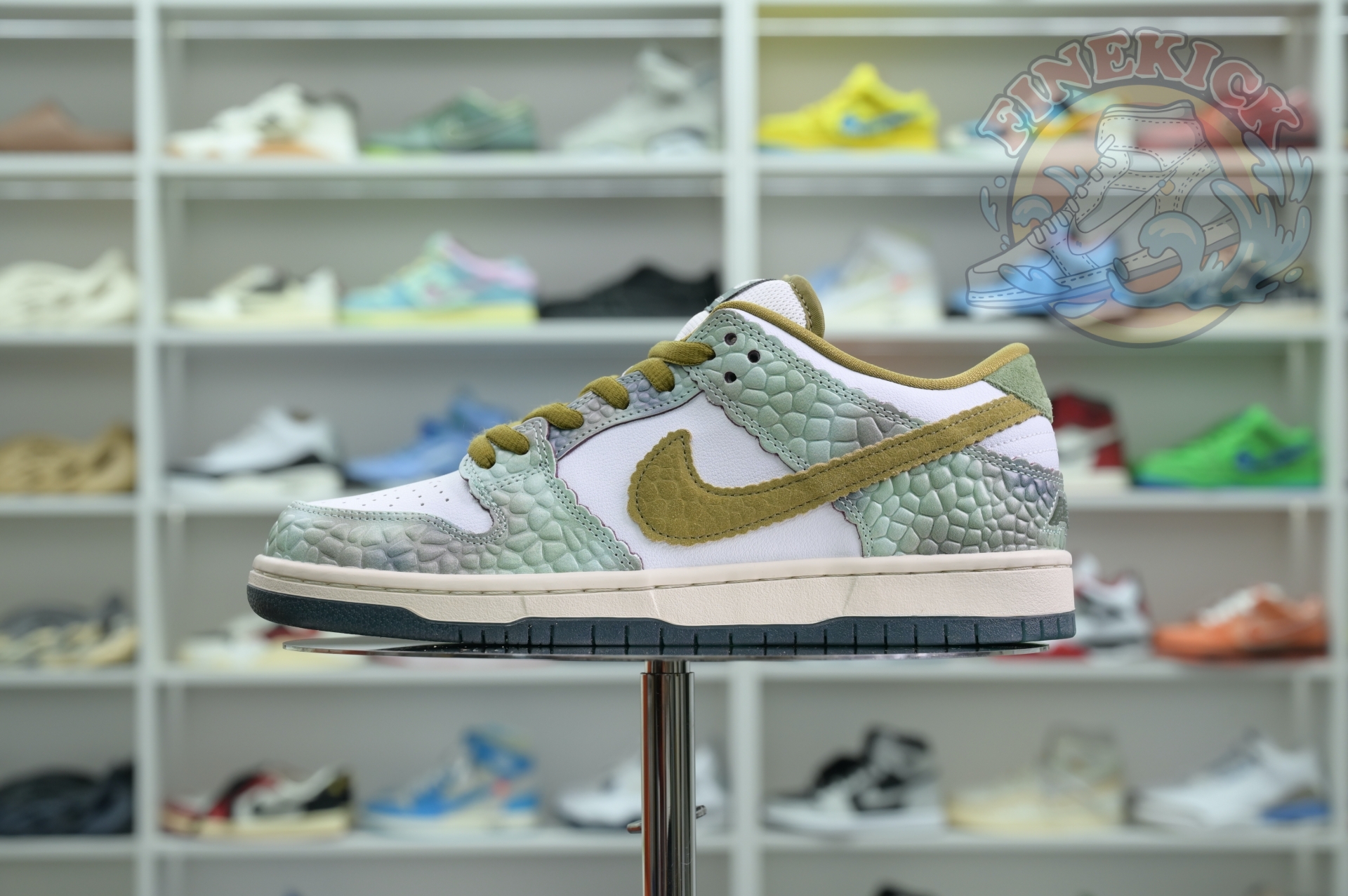 Alexis Sablone x Nike Dunk SB Low
