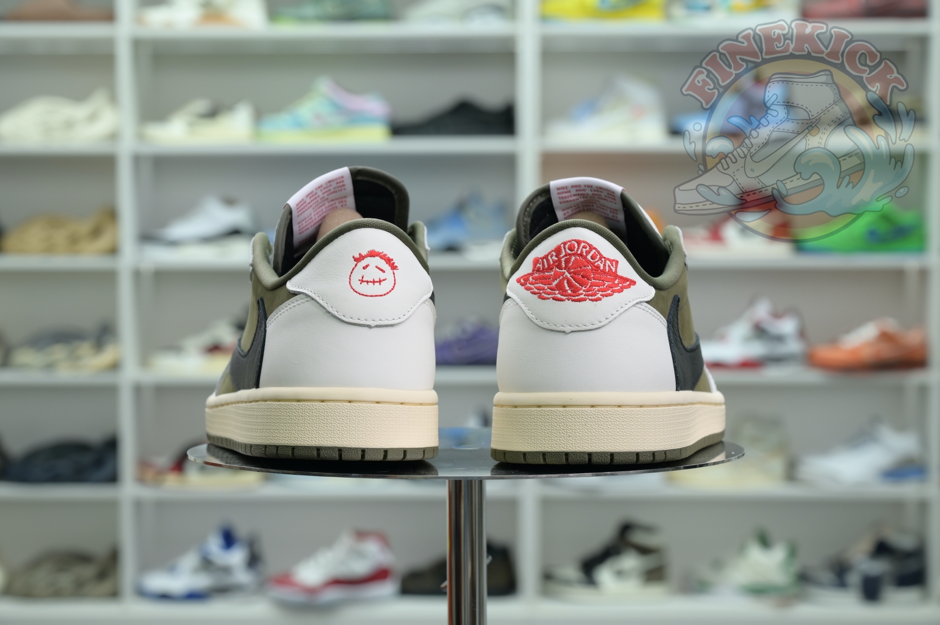 Travis Scott x Air Jordan 1 Low OG “Medium Olive”