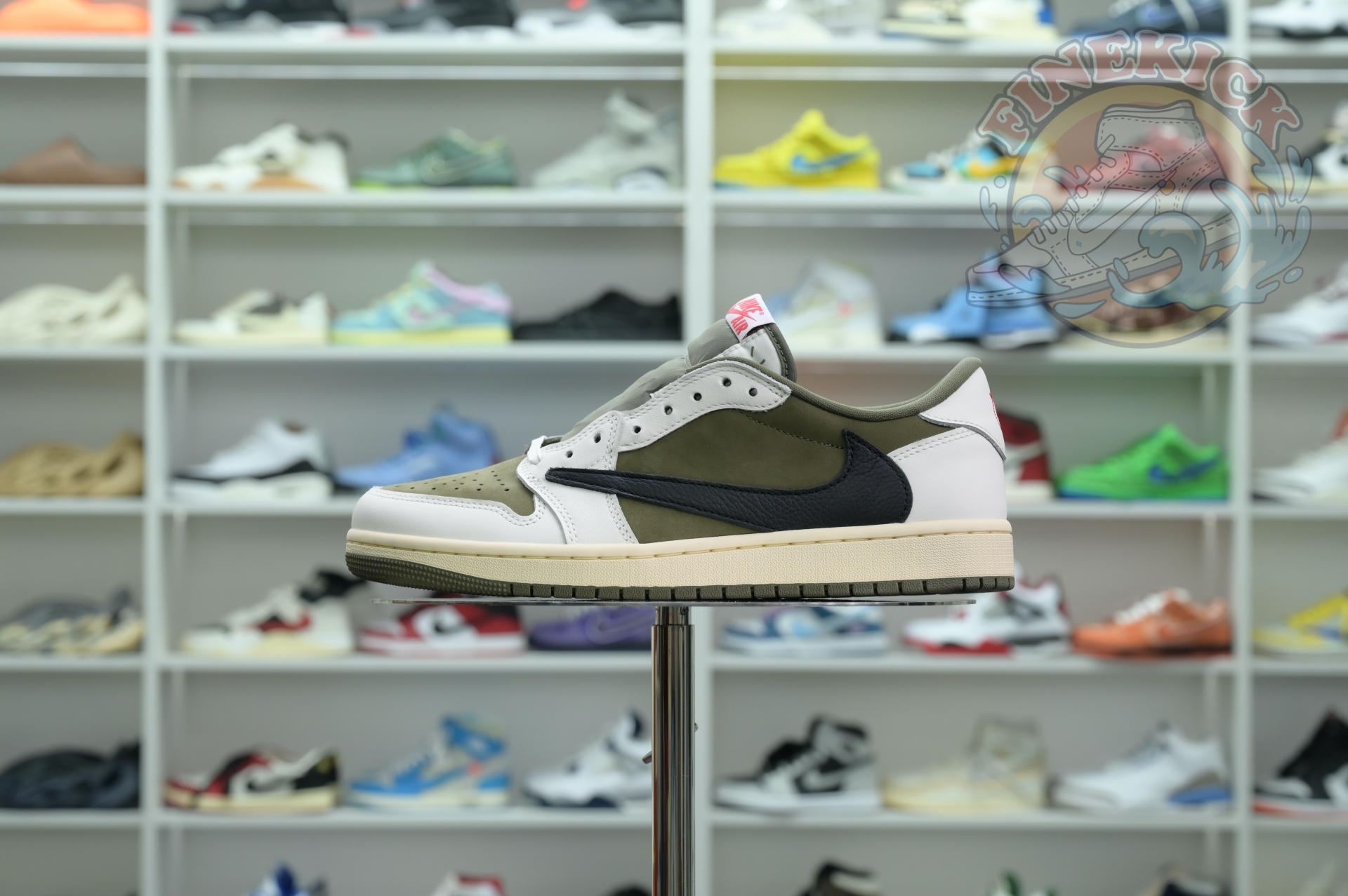 Travis Scott x Air Jordan 1 Low OG “Medium Olive”