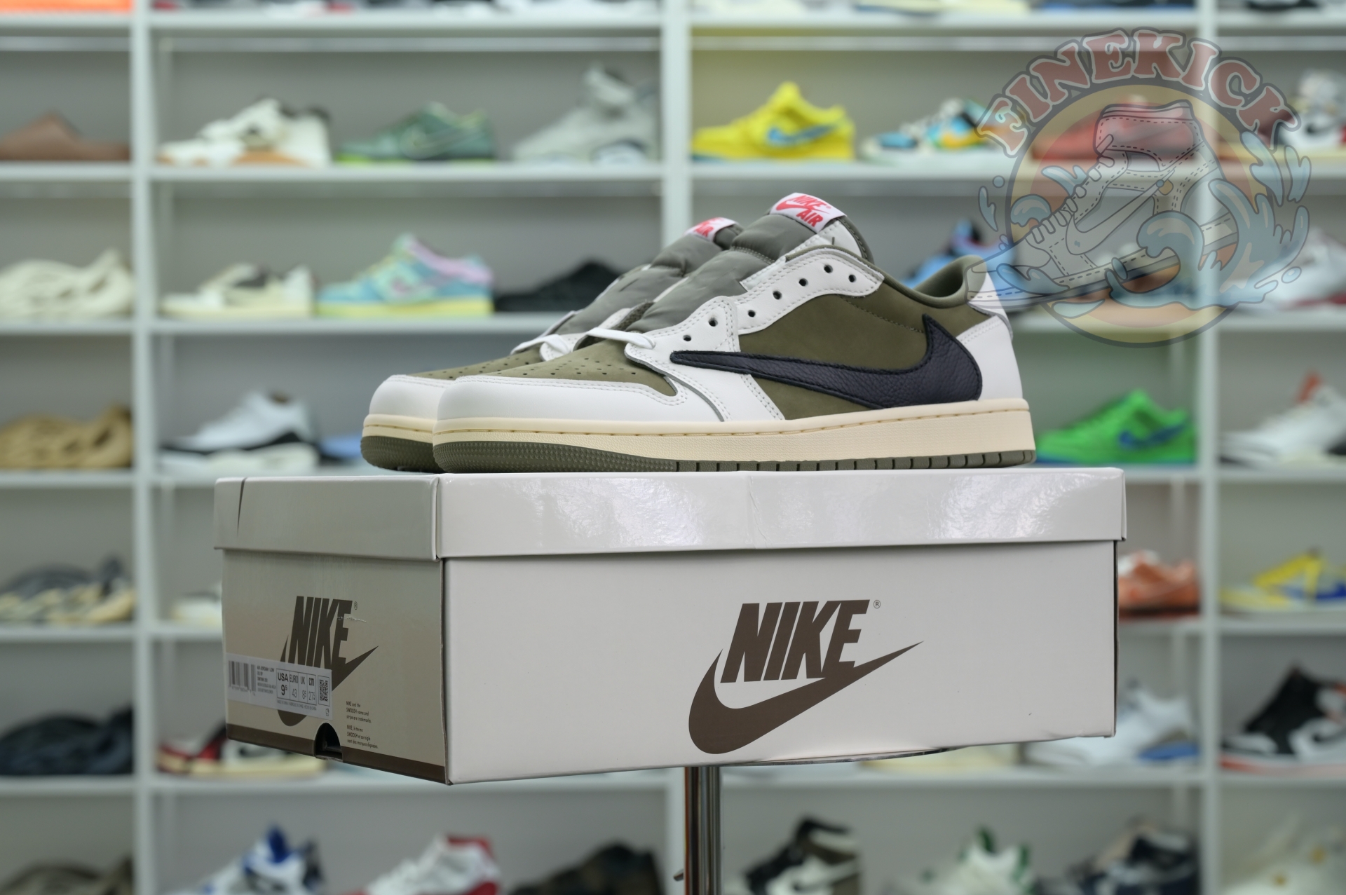 Travis Scott x Air Jordan 1 Low OG “Medium Olive”