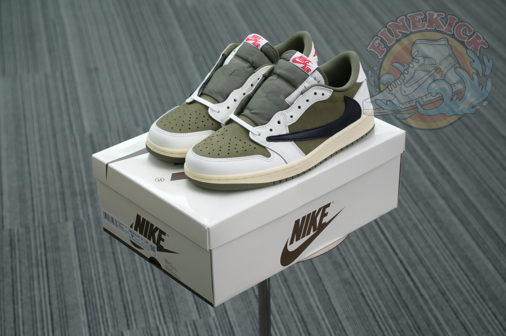 Travis Scott x Air Jordan 1 Low OG “Medium Olive”