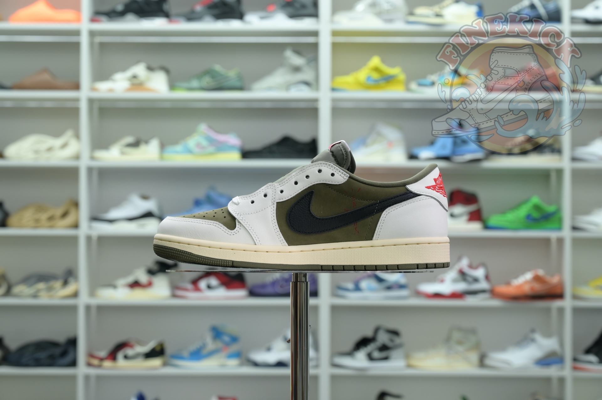 Travis Scott x Air Jordan 1 Low OG “Medium Olive”