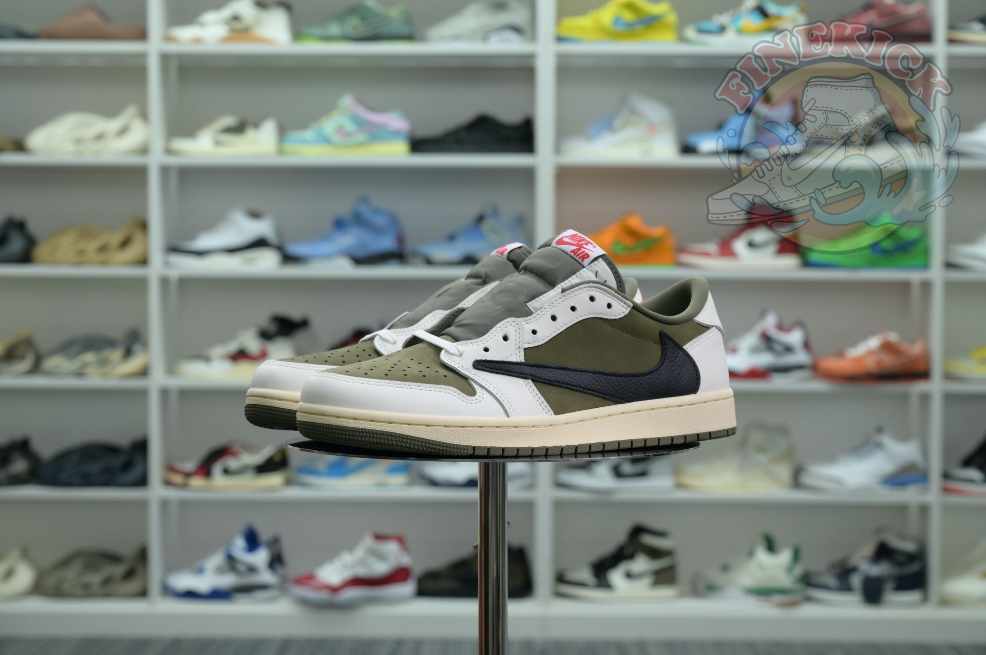 Travis Scott x Air Jordan 1 Low OG “Medium Olive”
