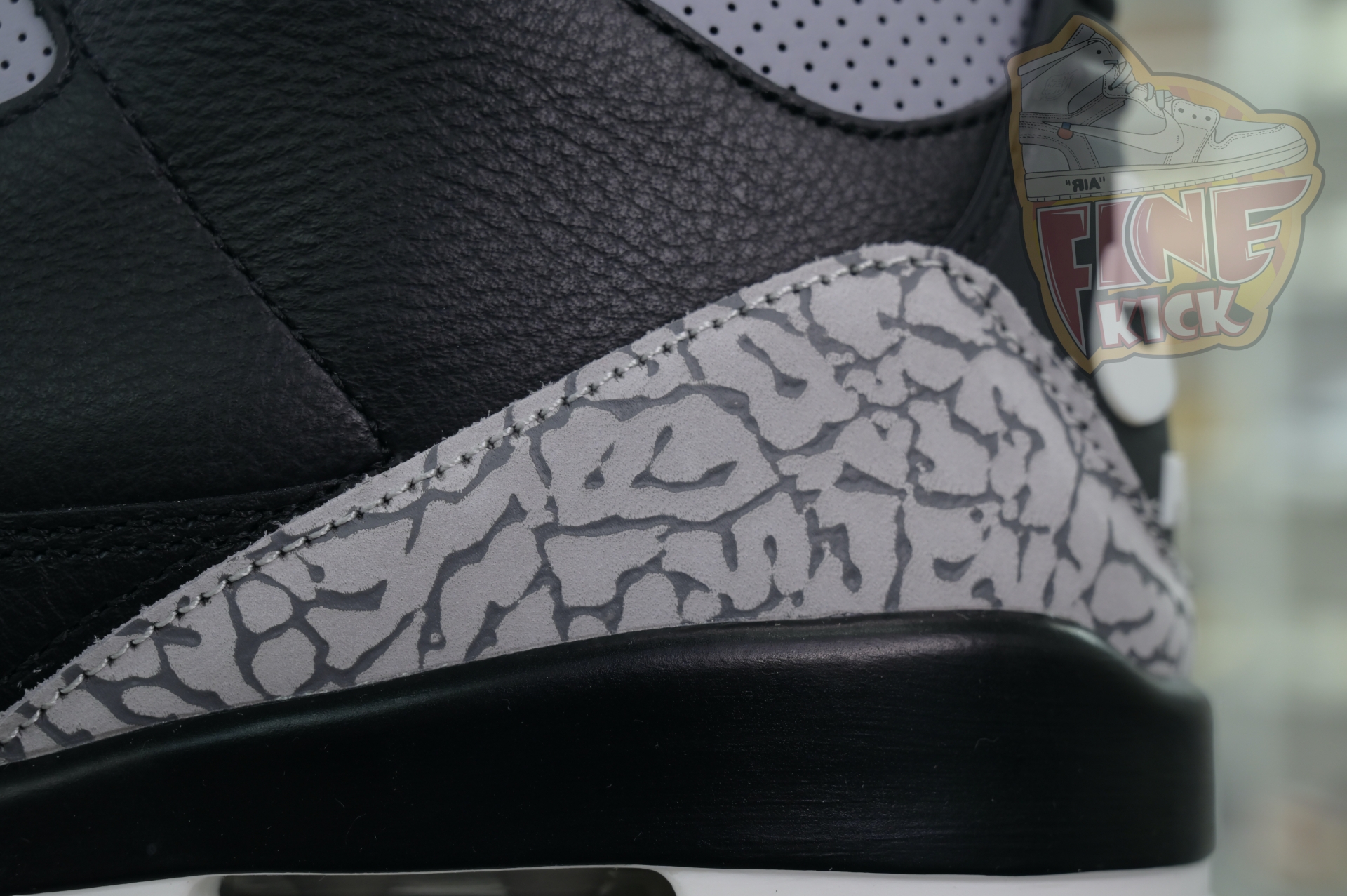 Air Jordan 3“Black Cement Reimagined”