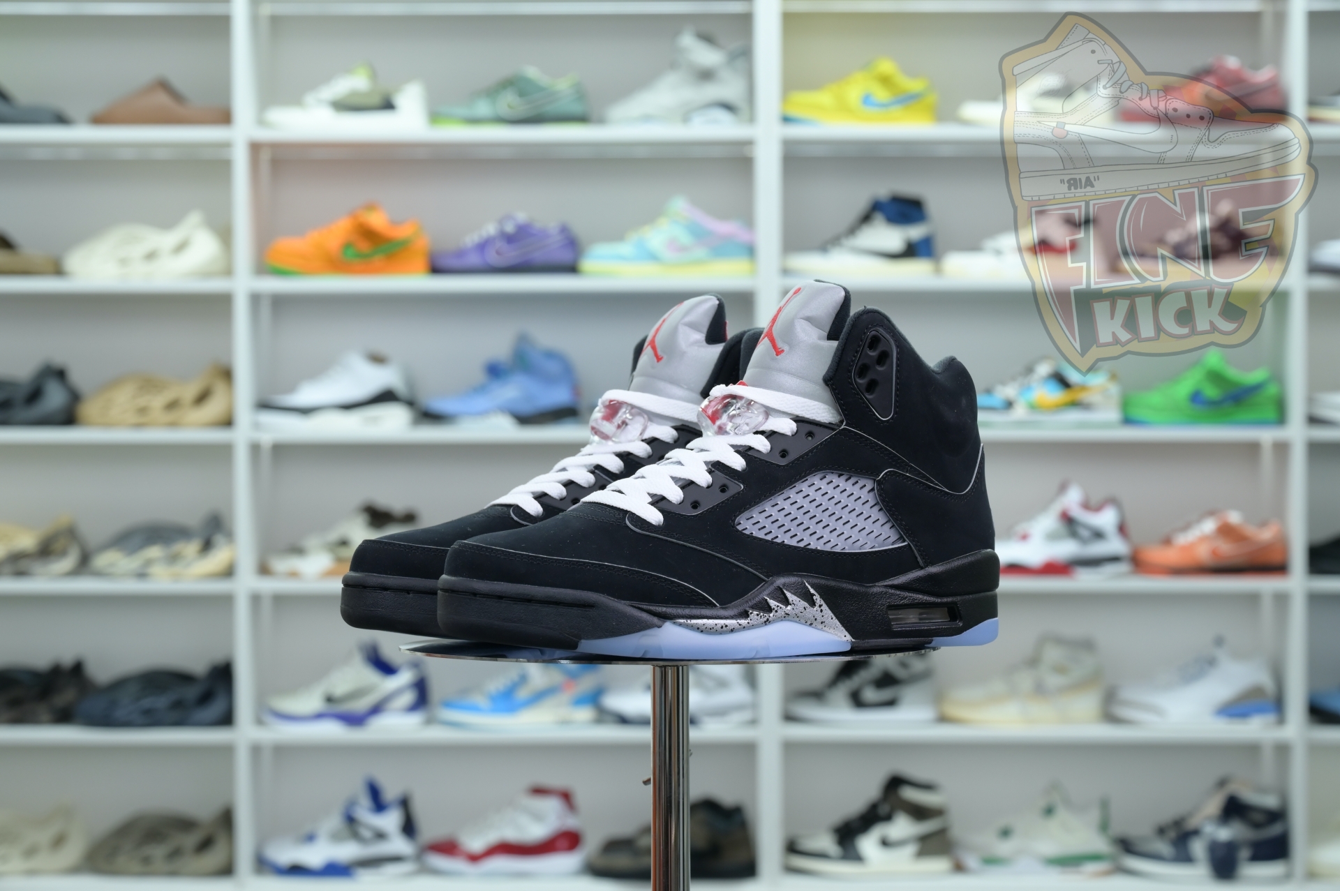 Air Jordan 5“BLACK METALLIC REIMAGINED”