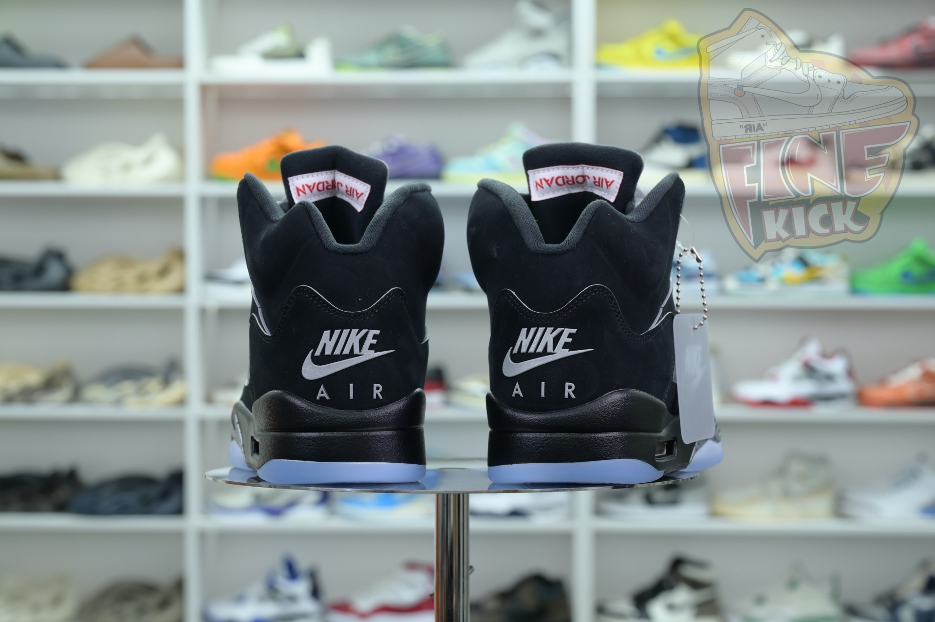Air Jordan 5“BLACK METALLIC REIMAGINED”