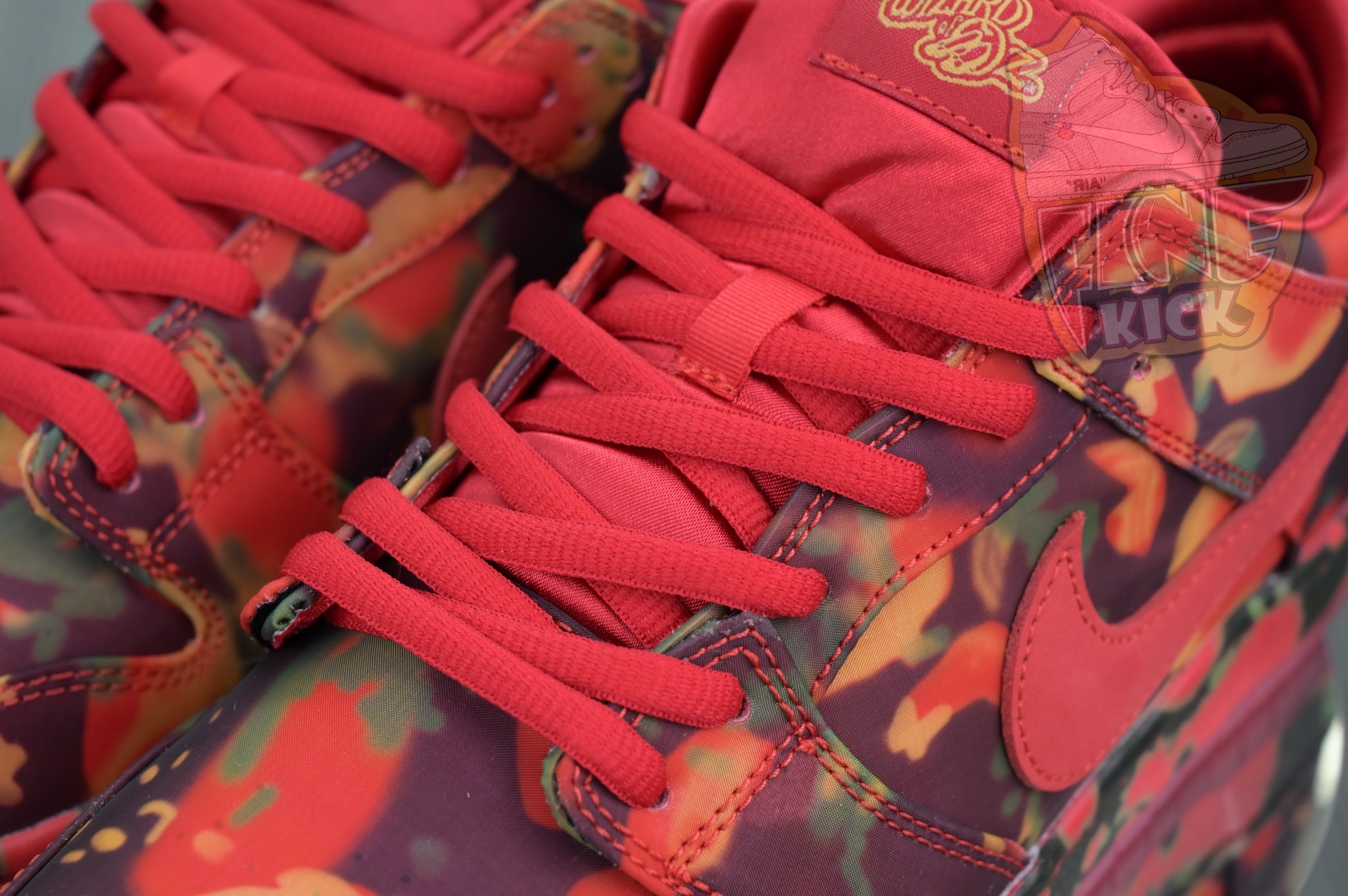 The Wizard of Oz x Nike SBDunk Low“Ruby Slipper”