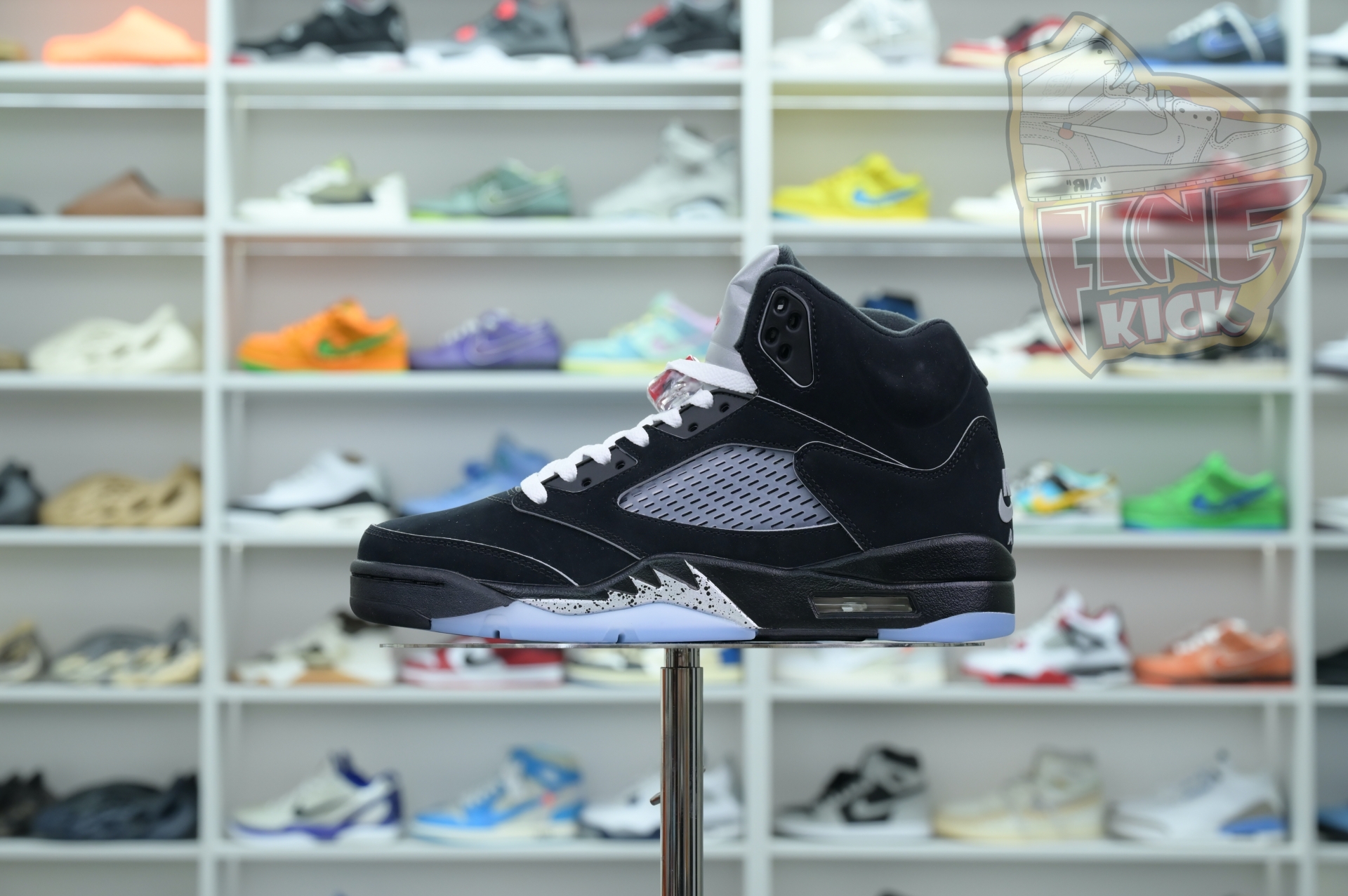 Air Jordan 5“BLACK METALLIC REIMAGINED”